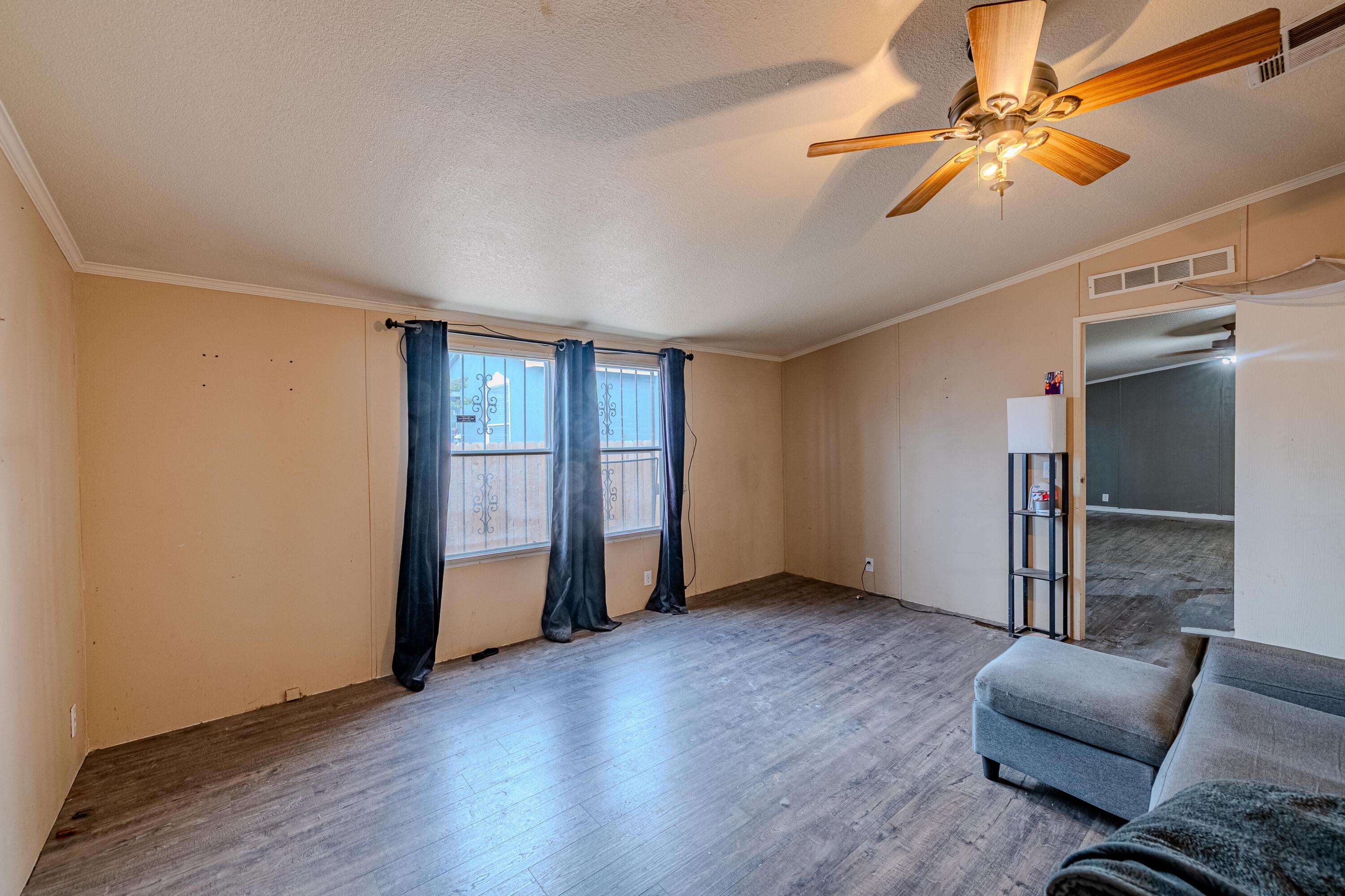 Photo 13 — 9409 Vista Del Valle Street SW