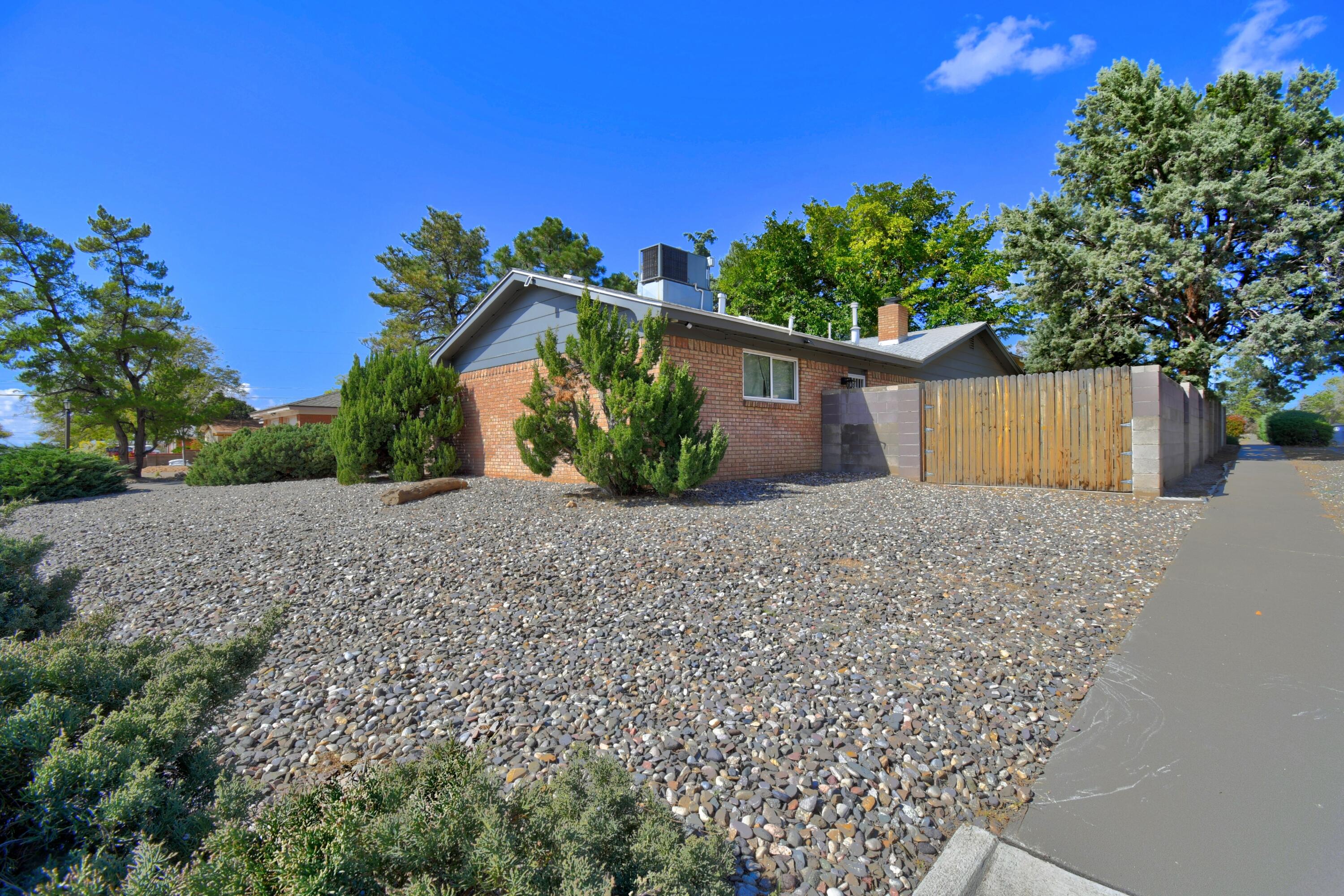 Photo 4 — 8431 Palo Duro Avenue NE