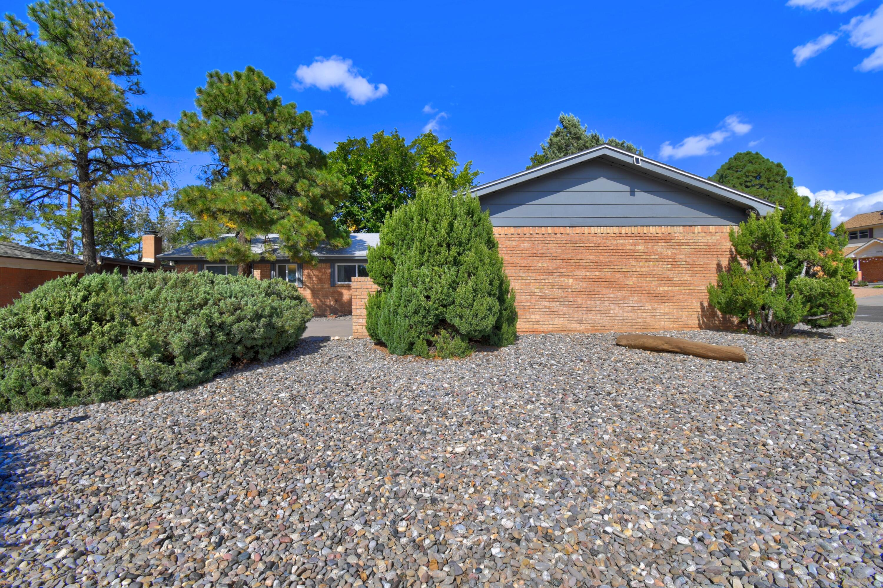 Photo 5 — 8431 Palo Duro Avenue NE