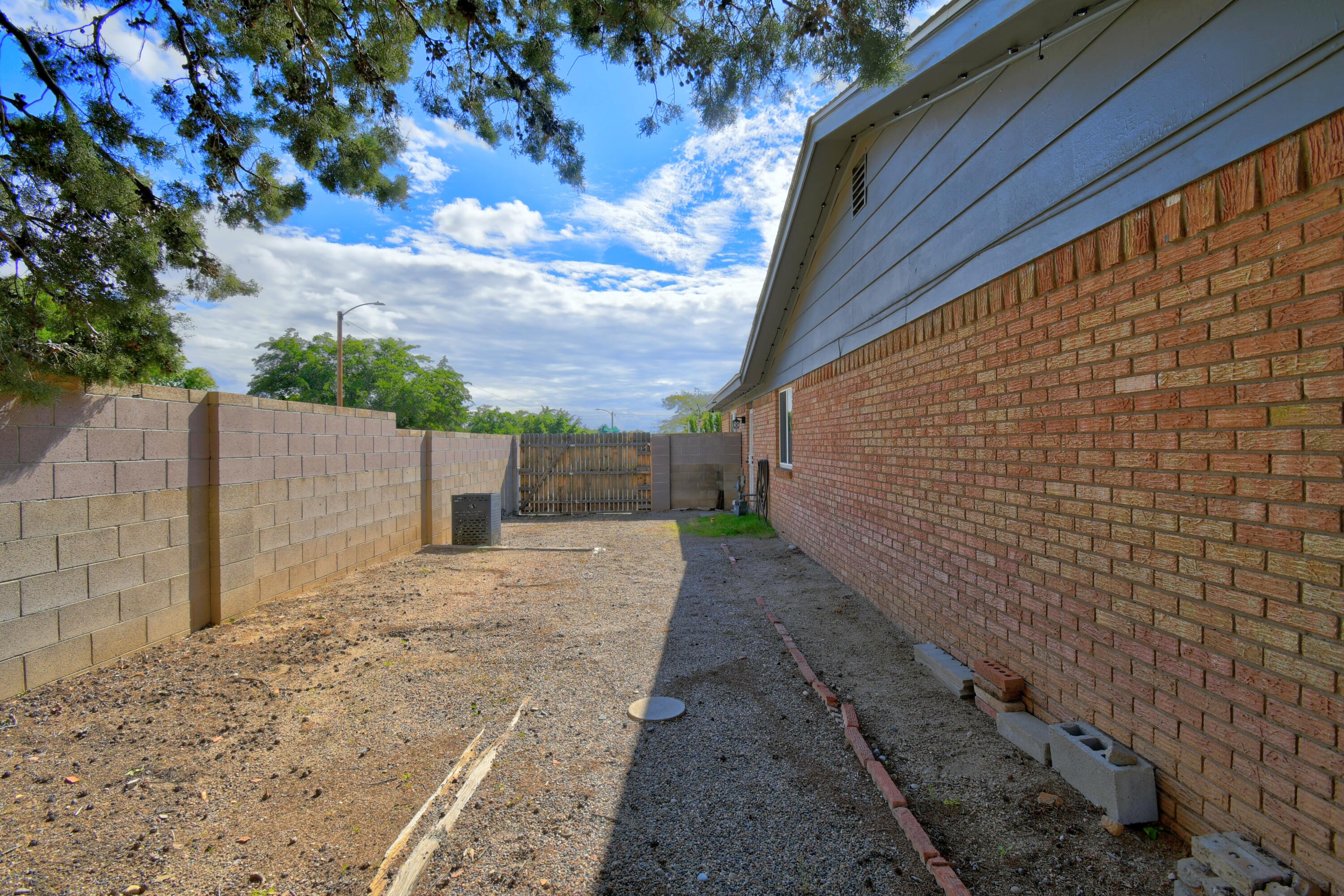 Photo 6 — 8431 Palo Duro Avenue NE