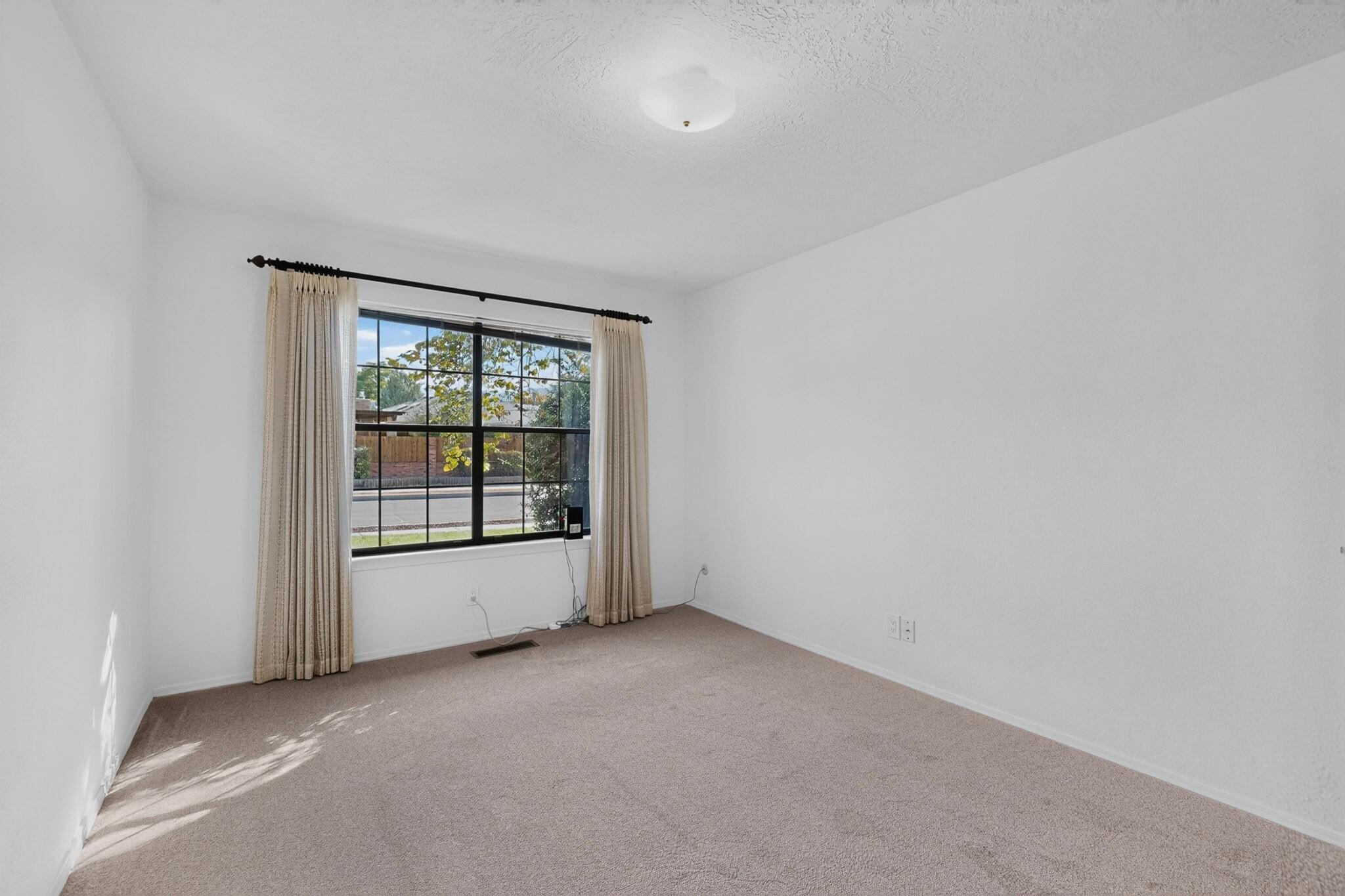 Photo 2 — 6105 Padre Court NE