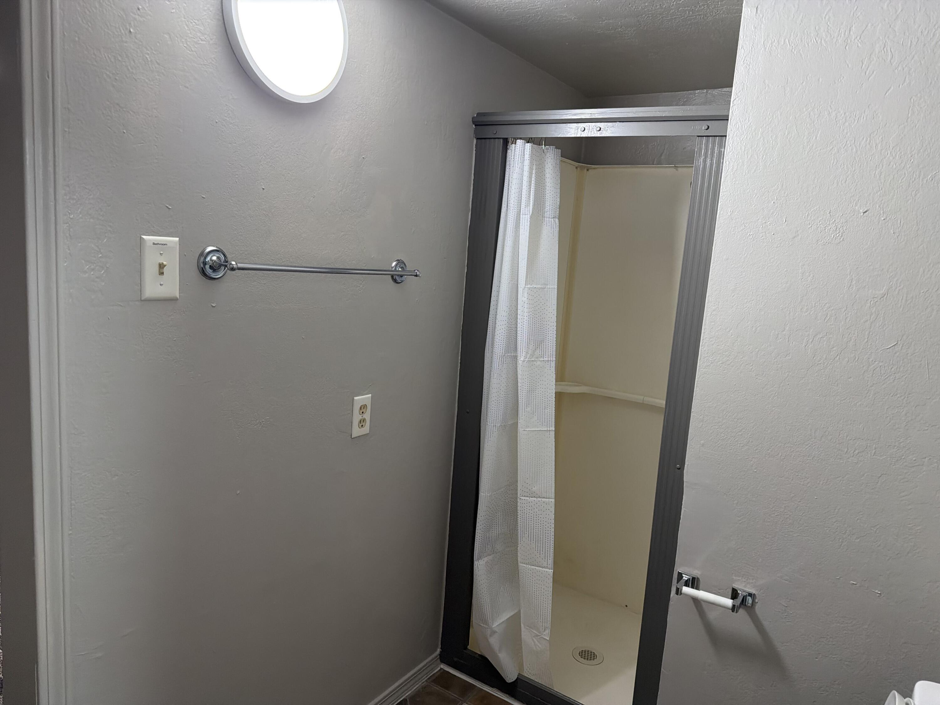 Photo 14 — 215 Tamarack Street