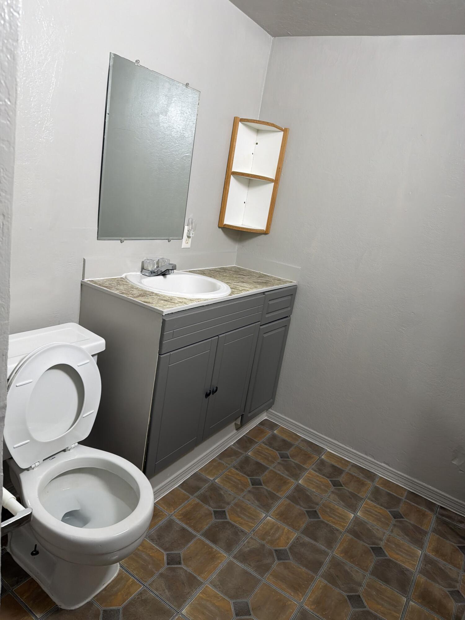 Photo 15 — 215 Tamarack Street