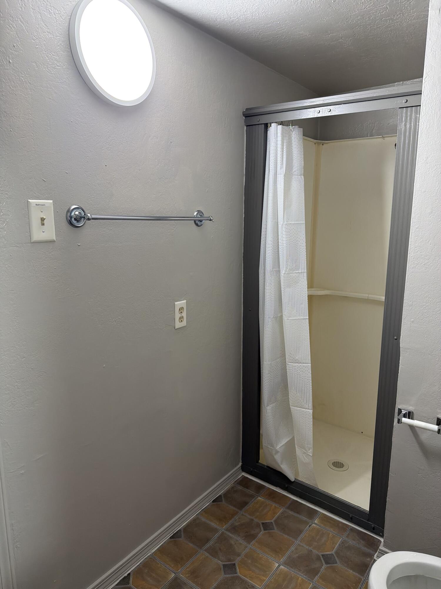 Photo 16 — 215 Tamarack Street