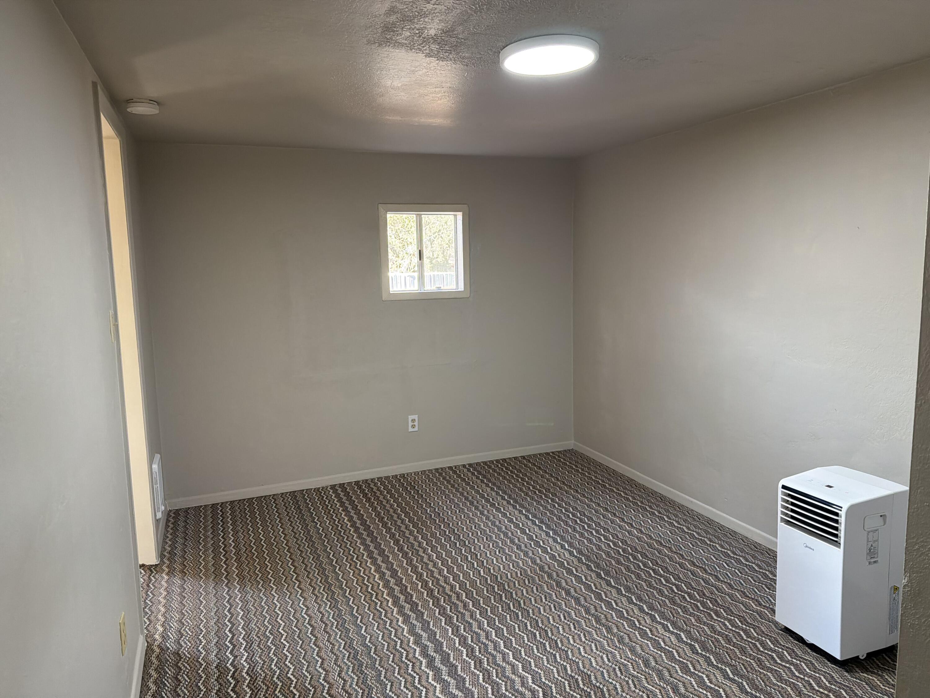 Photo 19 — 215 Tamarack Street