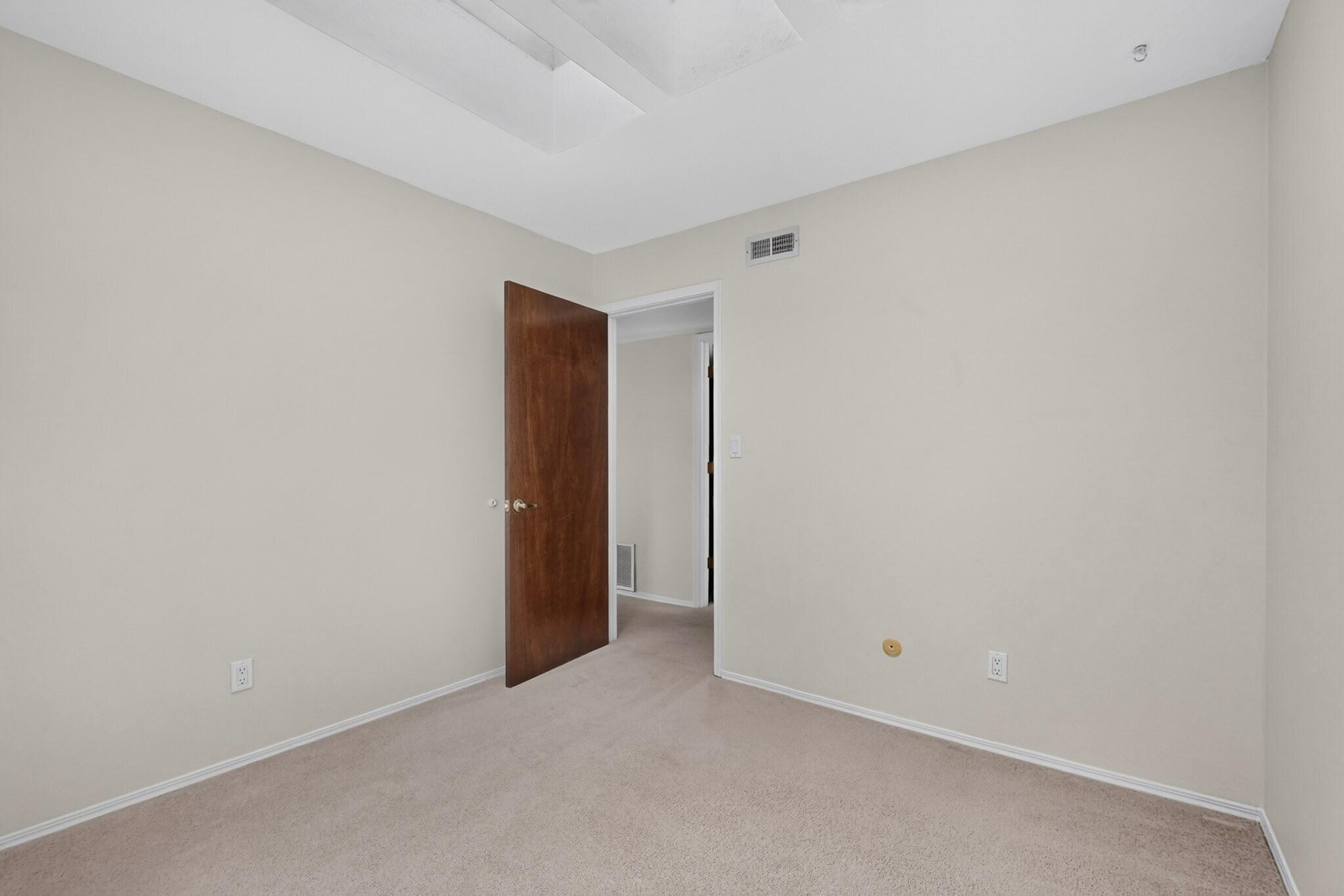 Photo 7 — 785 Tramway Lane NE # 4B