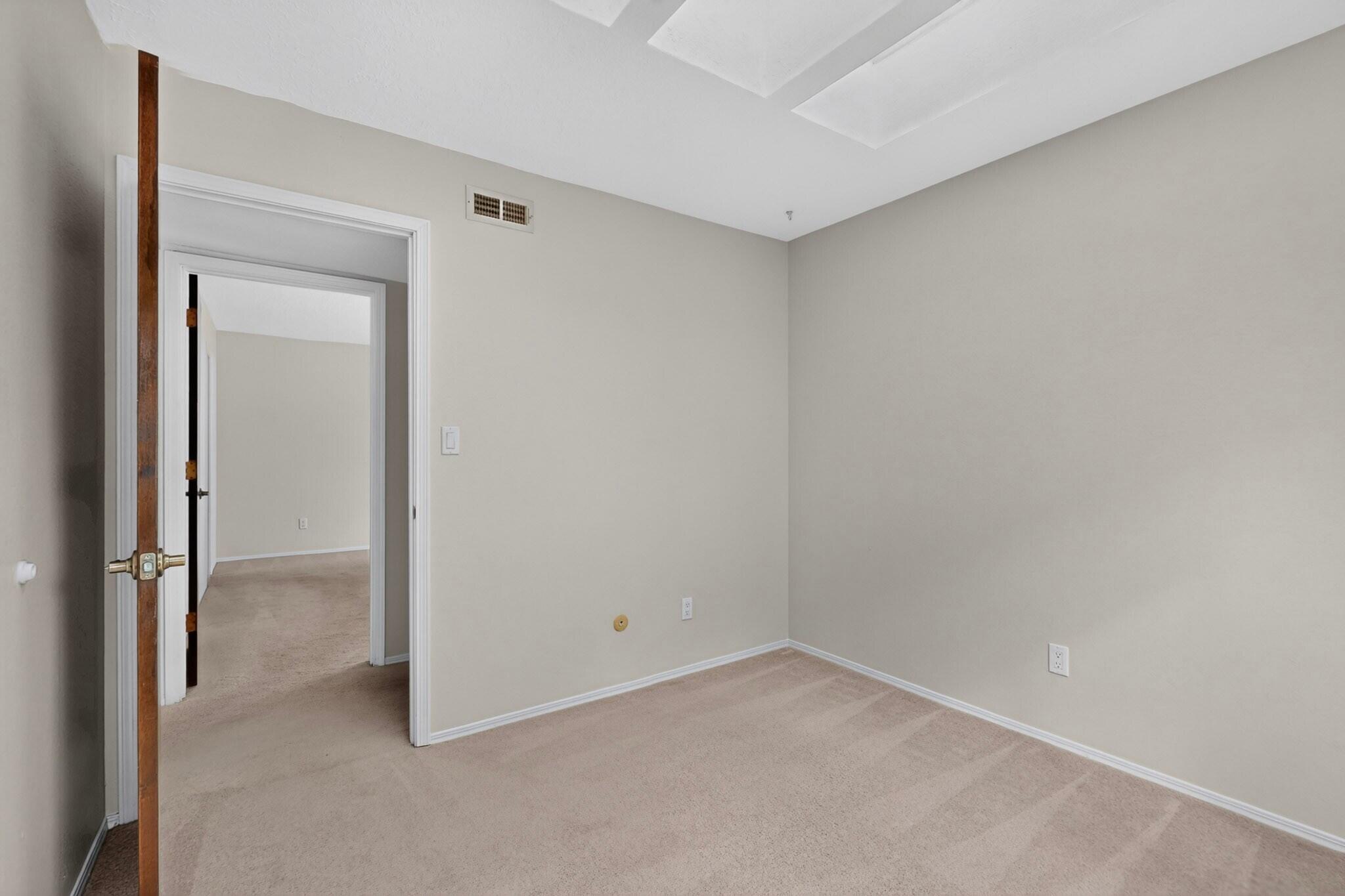 Photo 8 — 785 Tramway Lane NE # 4B
