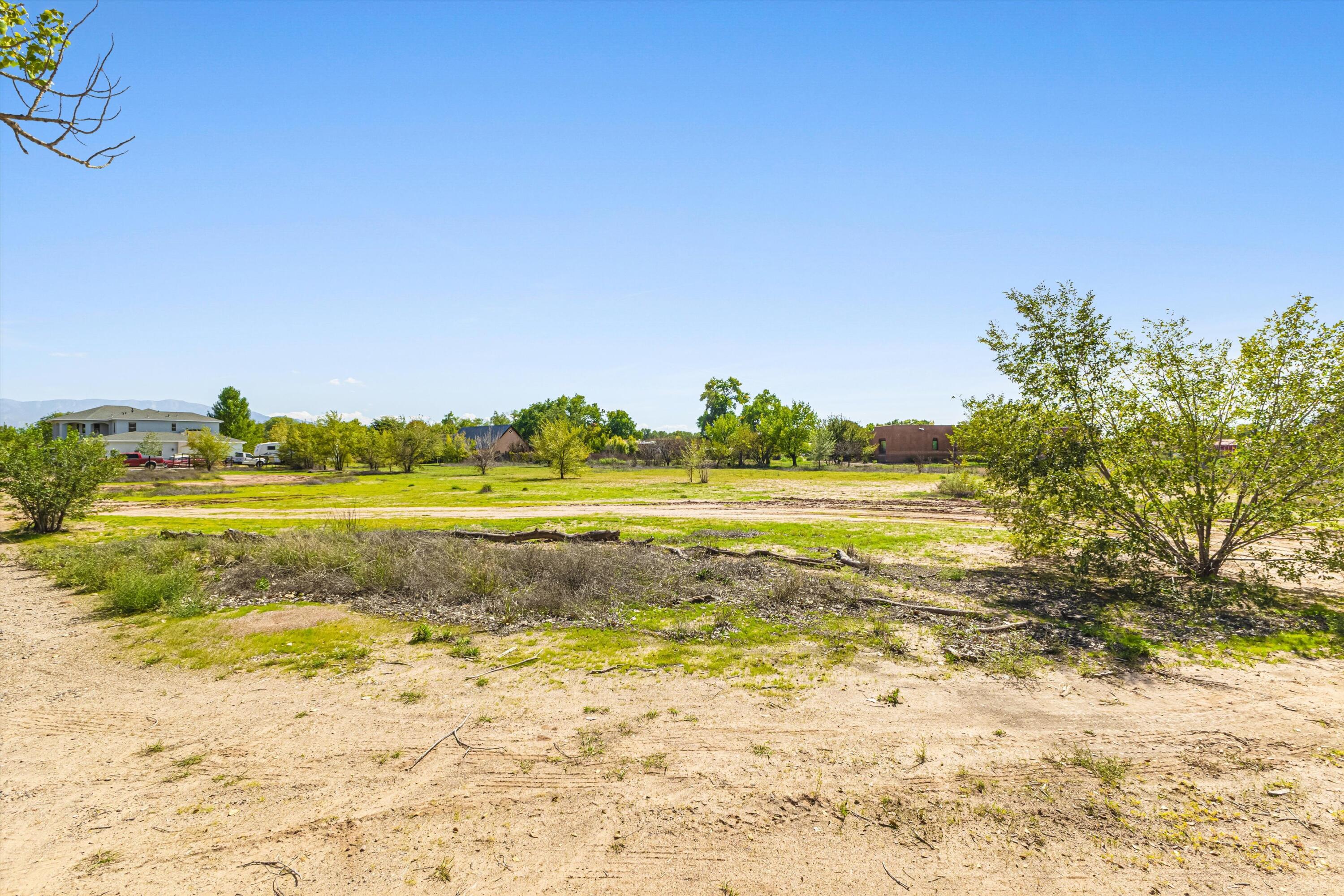 530 Camino De Suerte NW, Albuquerque, NM 87114