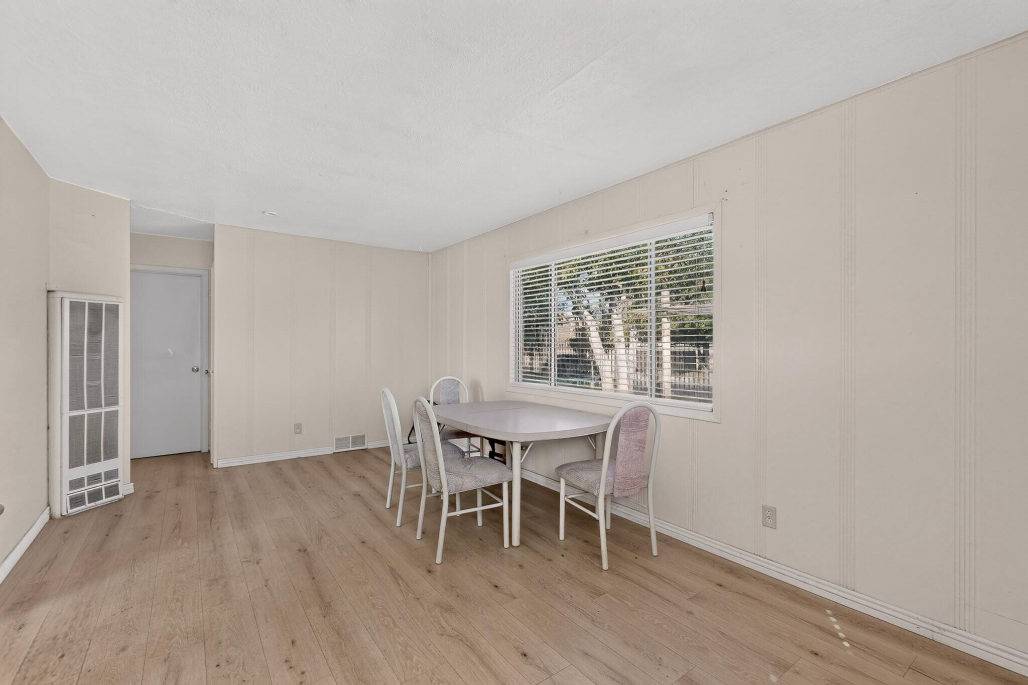 Photo 8 — 601 Espanola Street SE