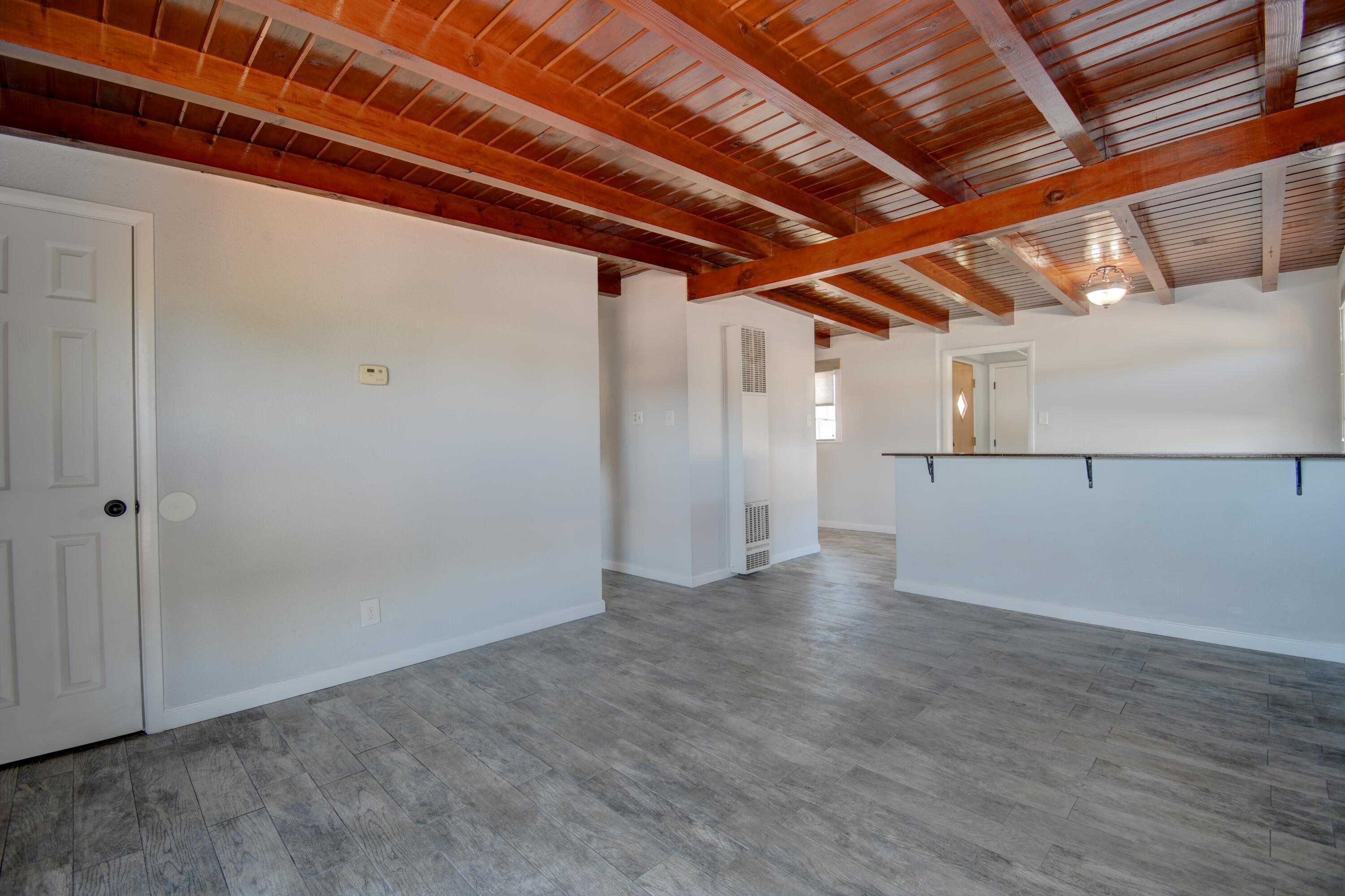 Photo 10 — 1133 McKee Drive NE