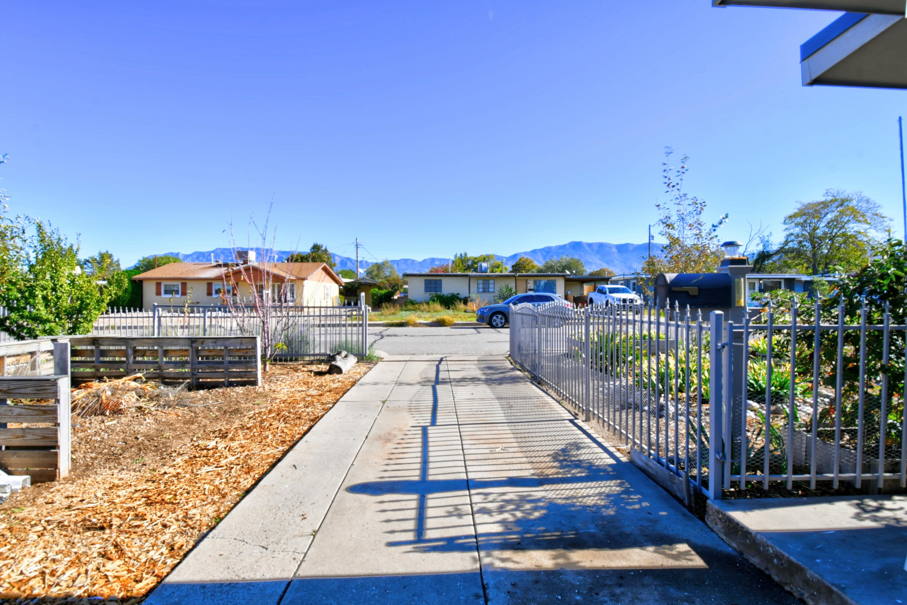 Photo 11 — 1133 McKee Drive NE