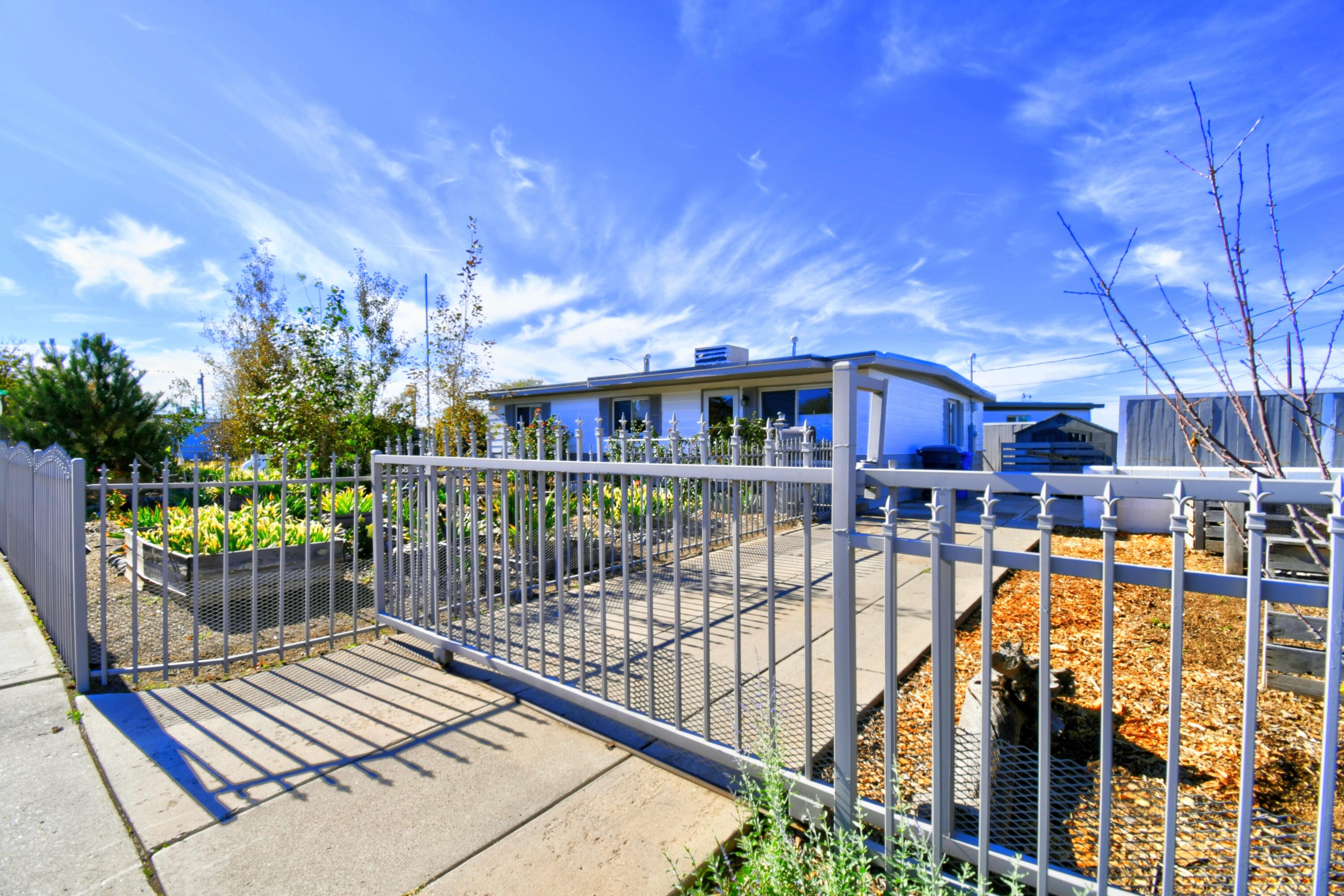Photo 17 — 1133 McKee Drive NE