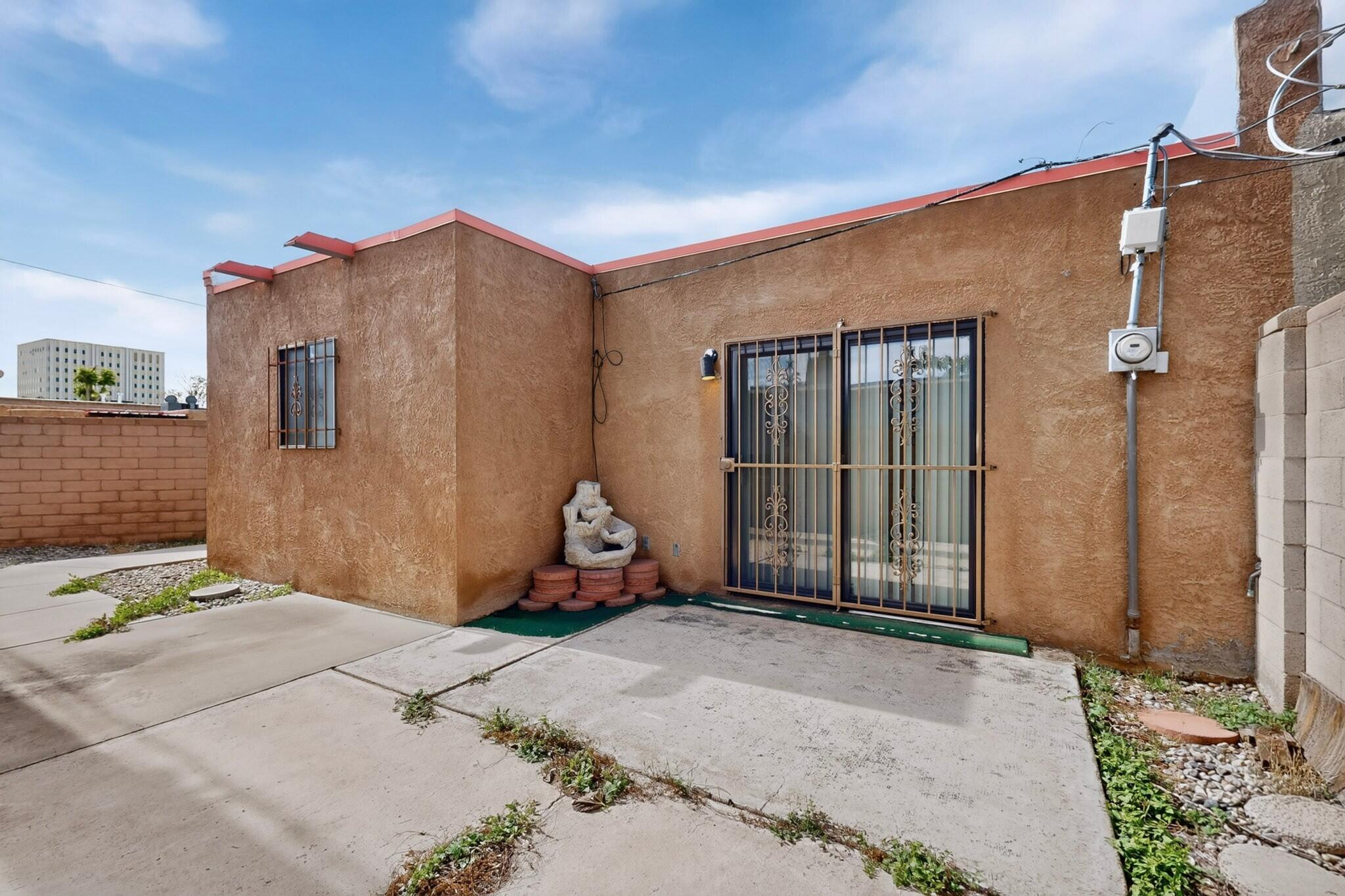 Photo 8 — 600 Ortiz Drive NE