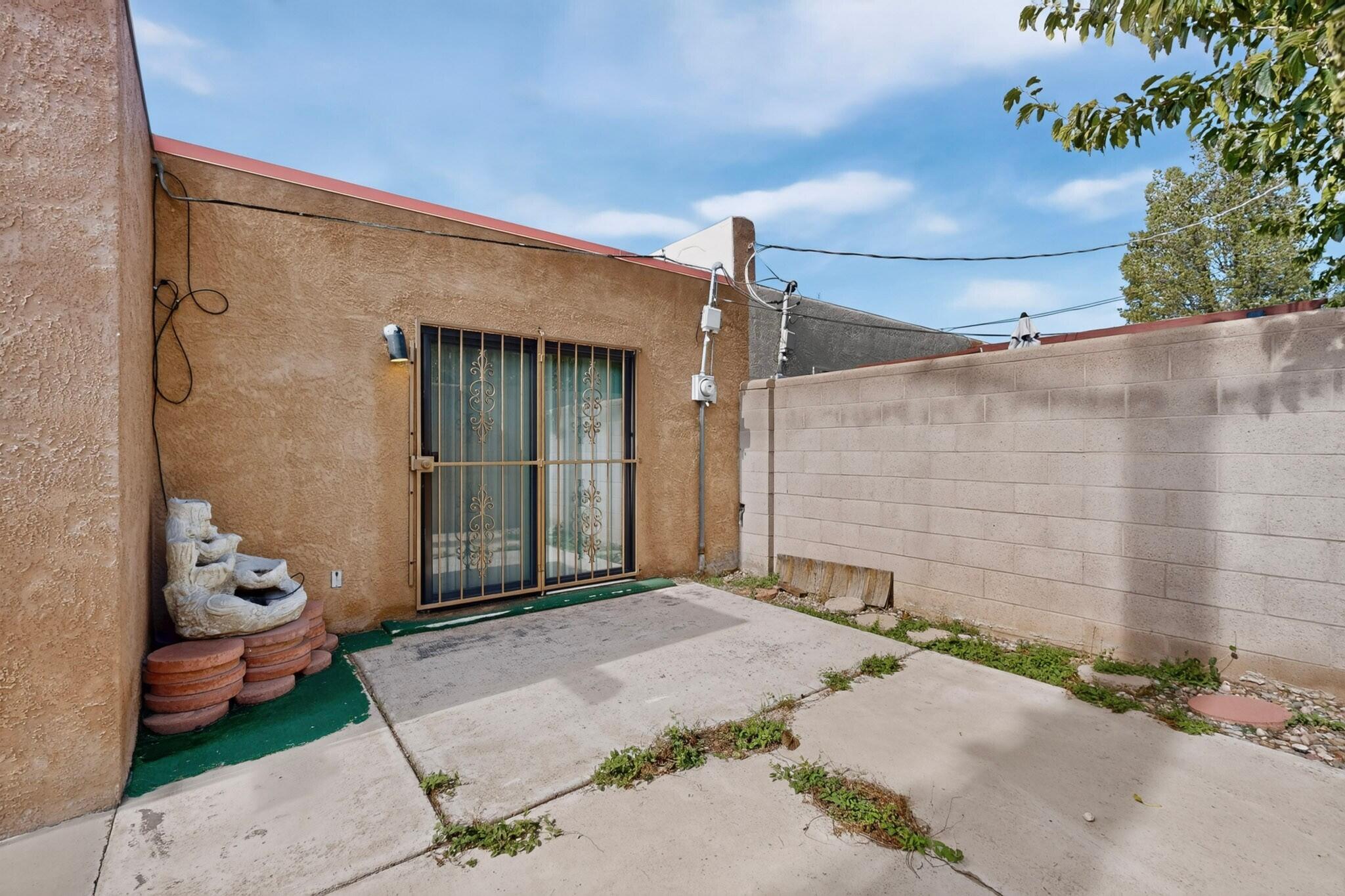 Photo 9 — 600 Ortiz Drive NE