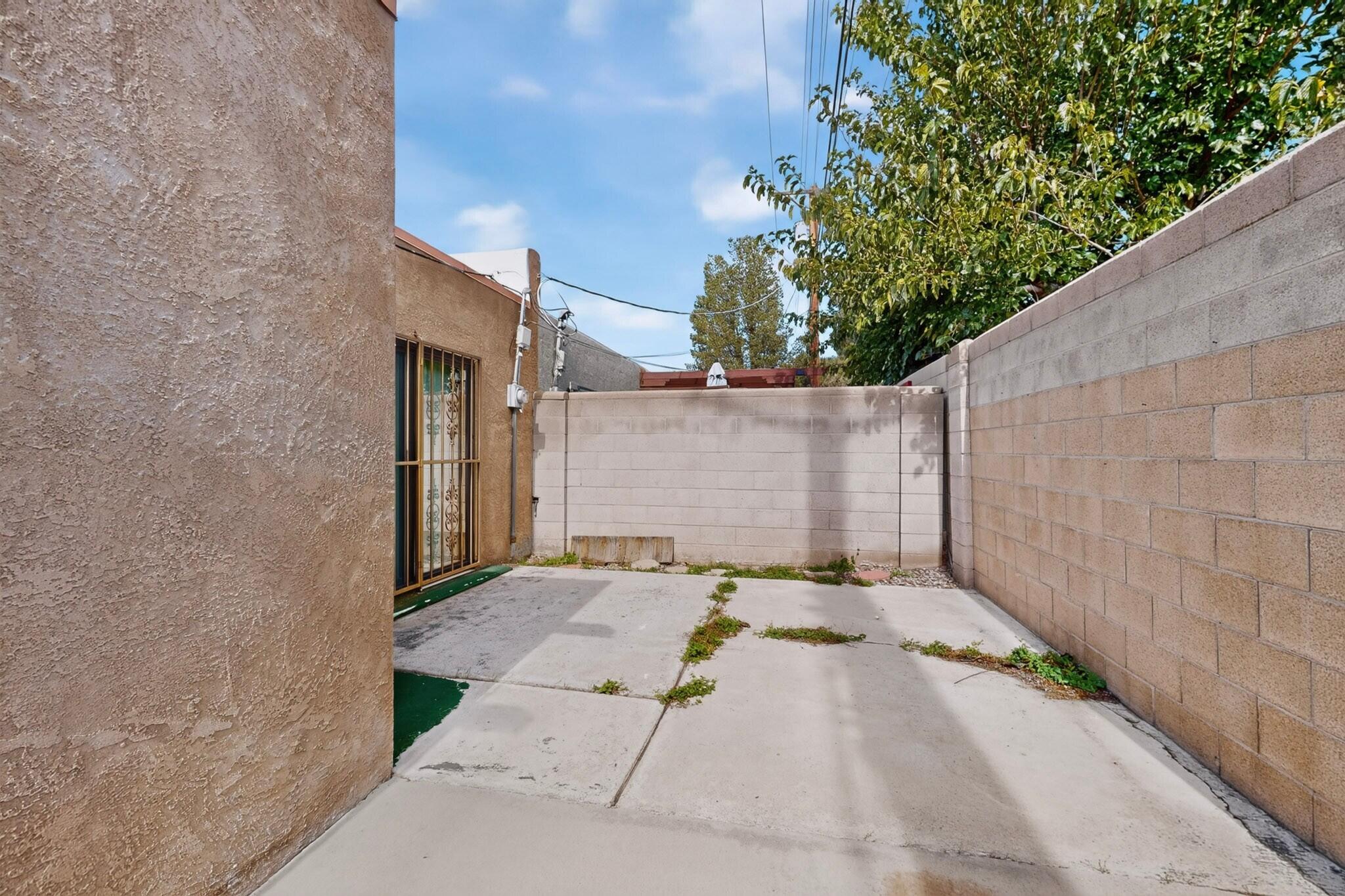 Photo 11 — 600 Ortiz Drive NE