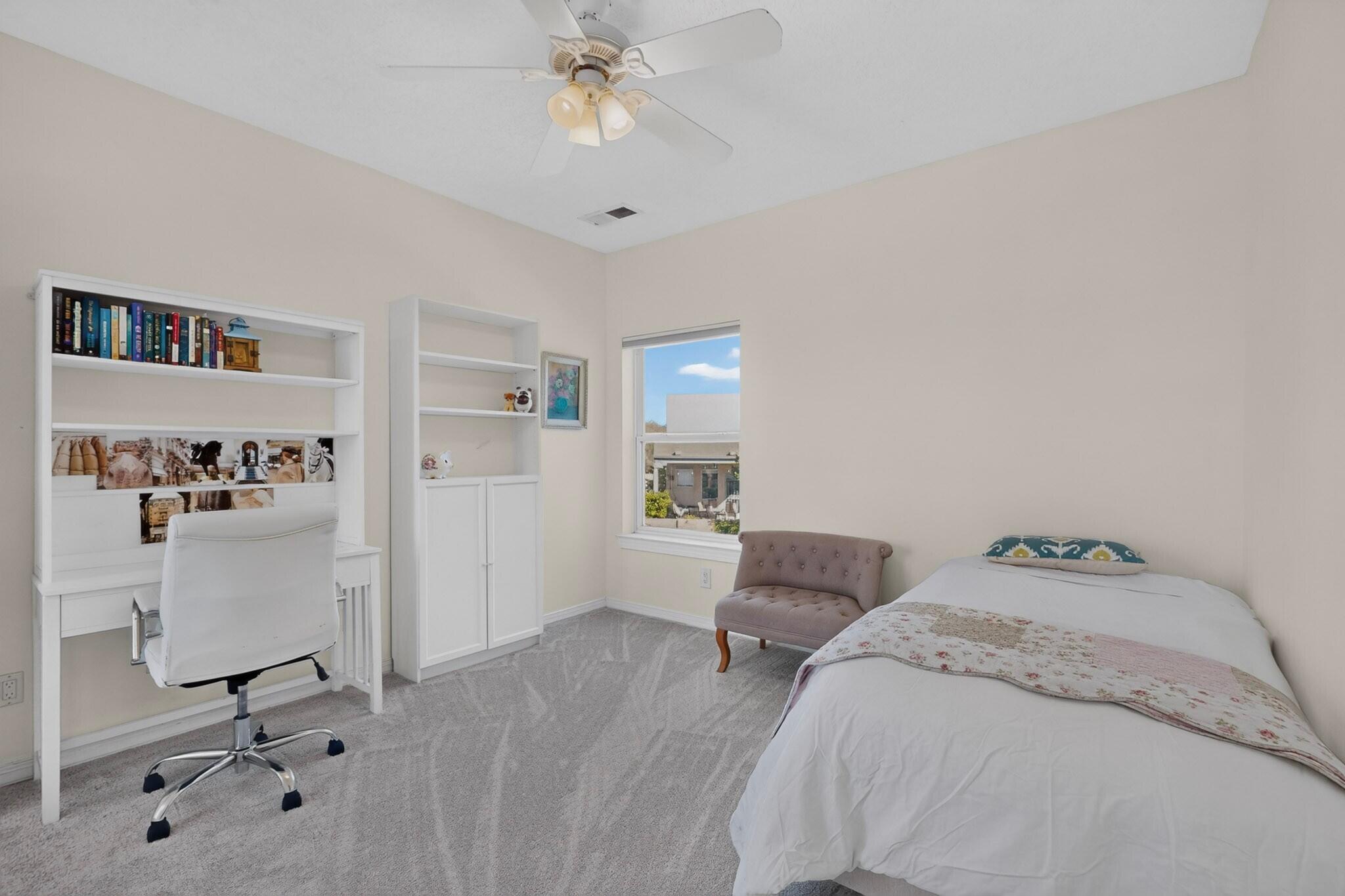 Photo 8 — 9109 Santa Lucia Avenue NE