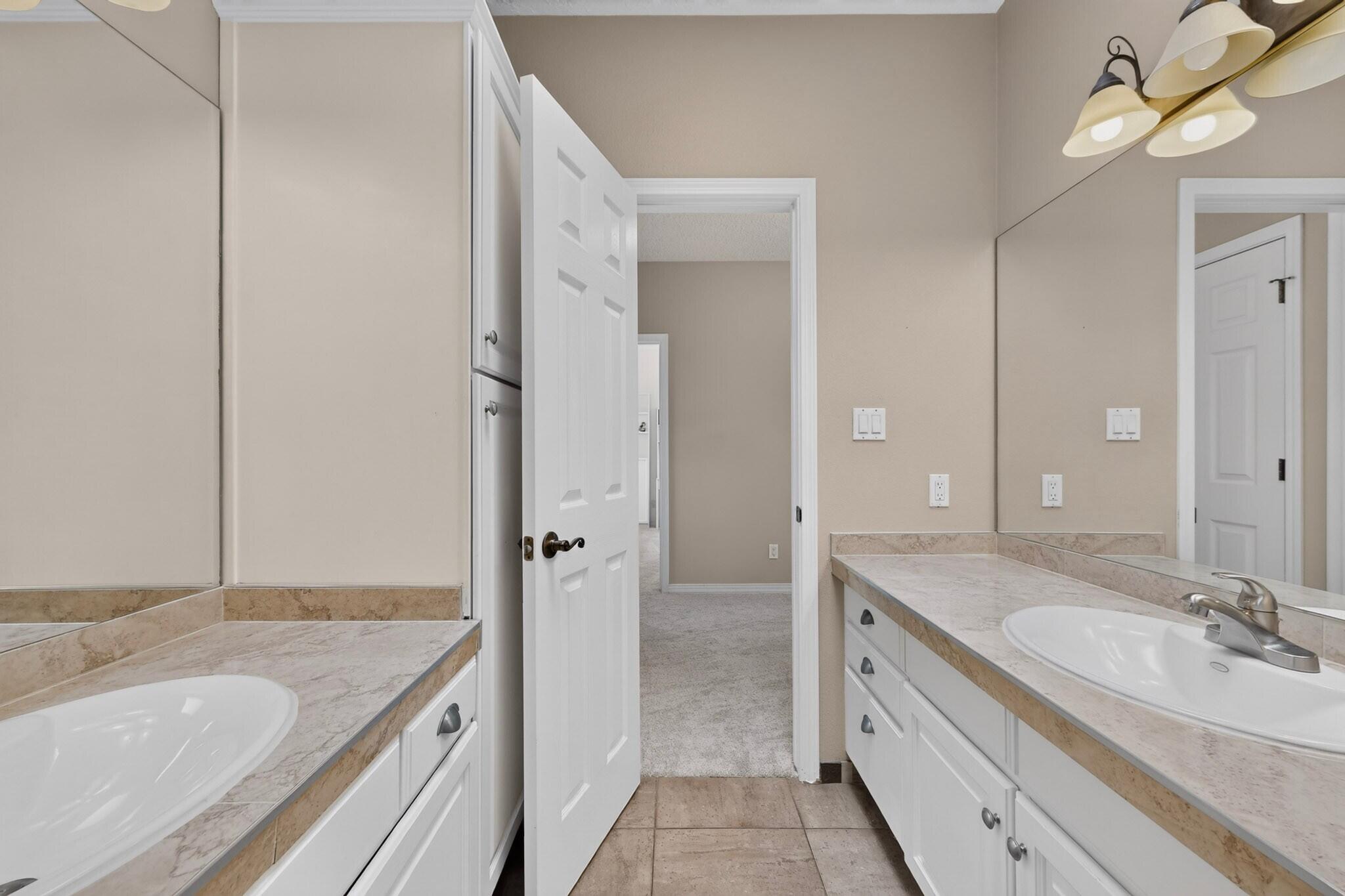 Photo 13 — 9109 Santa Lucia Avenue NE