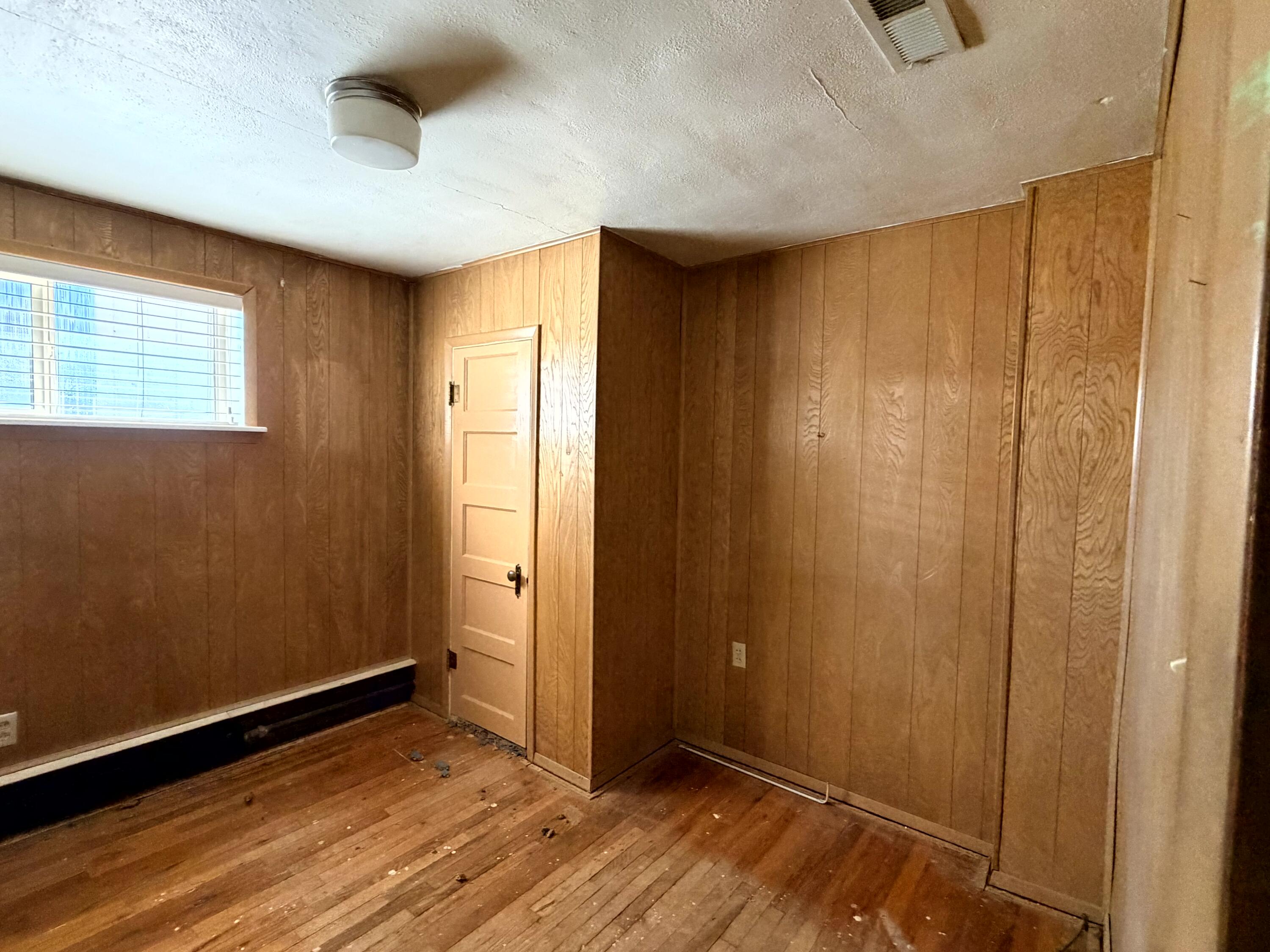 Photo 15 — 301 E Adams Avenue