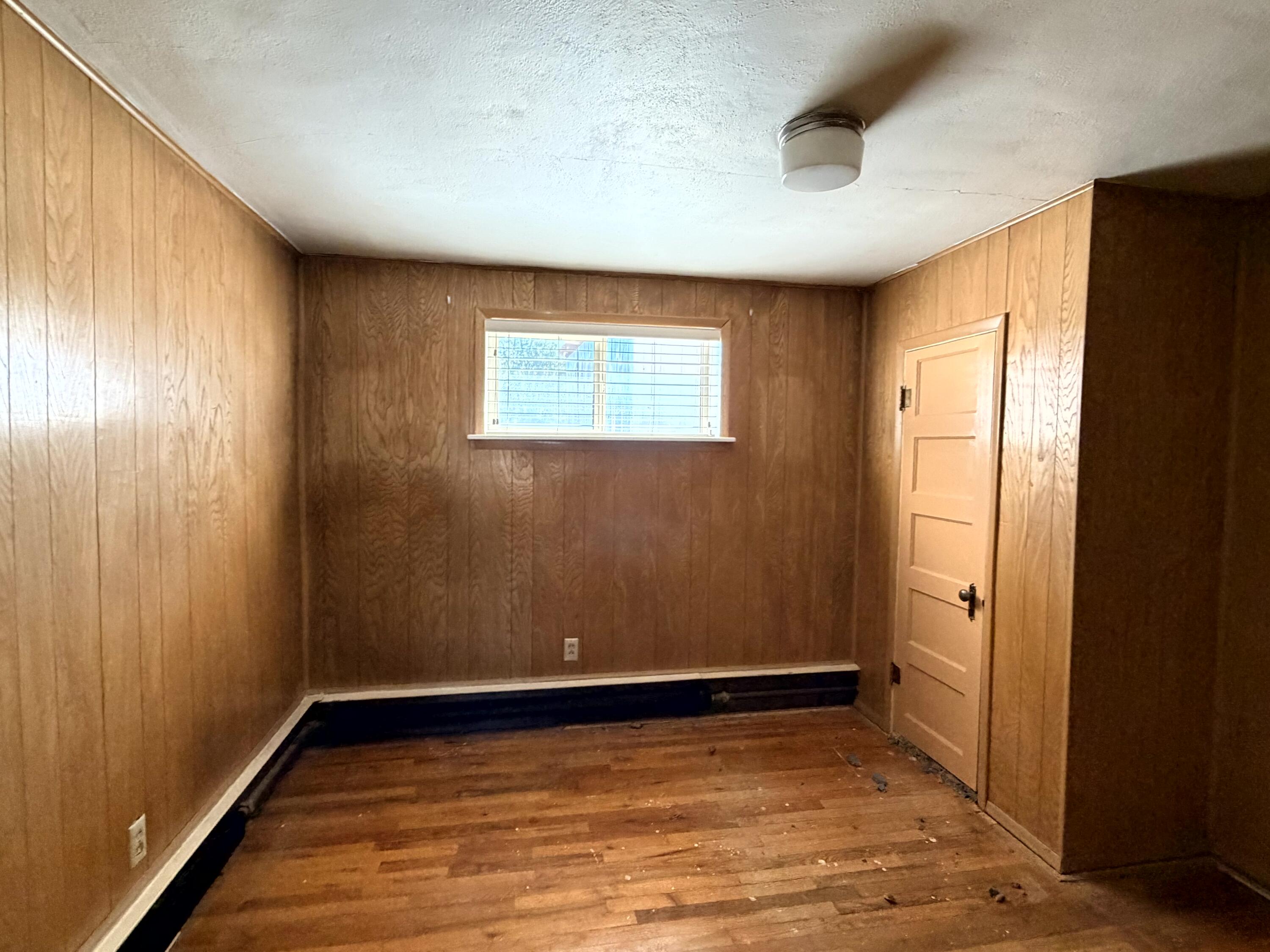 Photo 14 — 301 E Adams Avenue