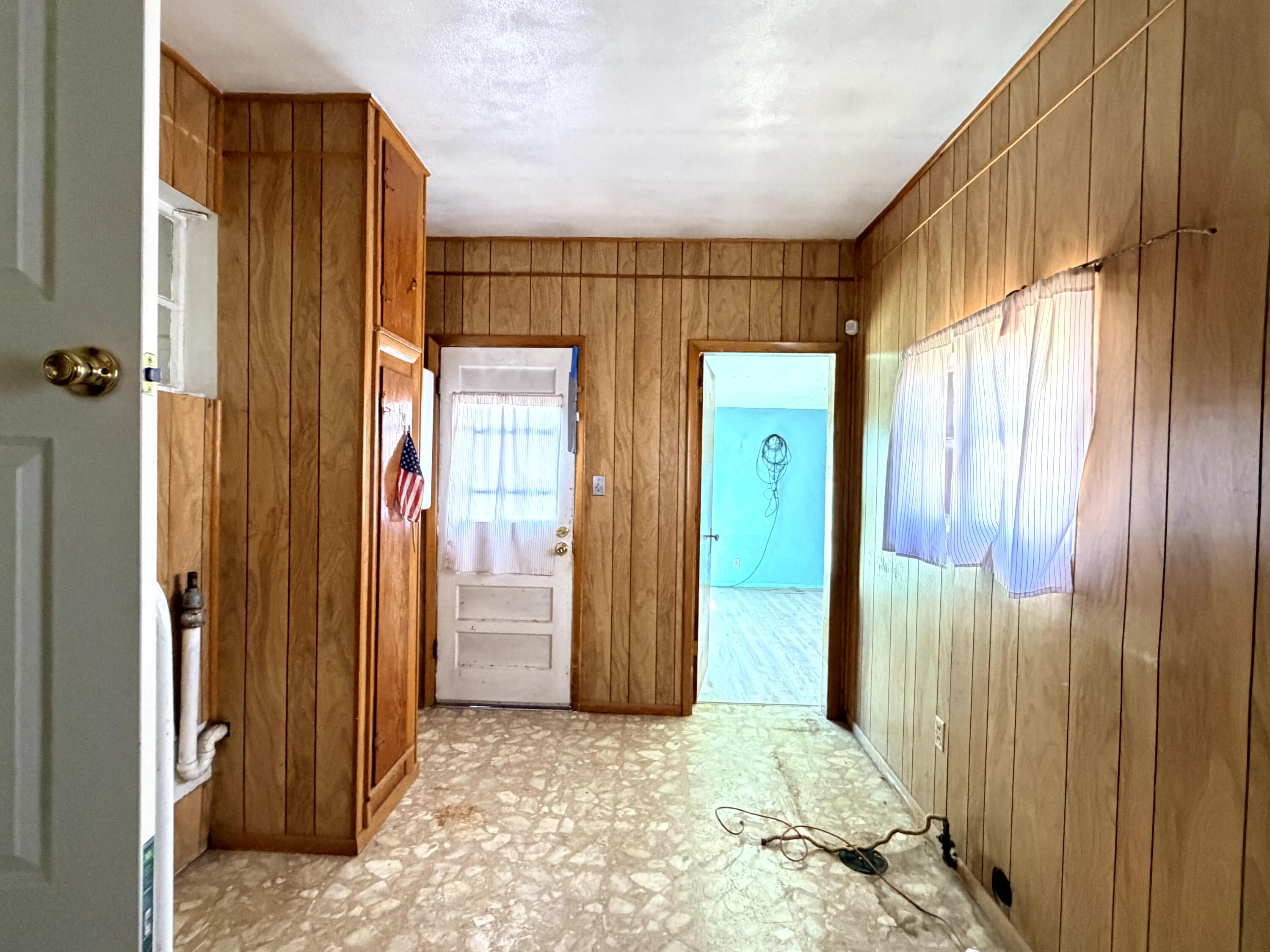 Photo 11 — 301 E Adams Avenue