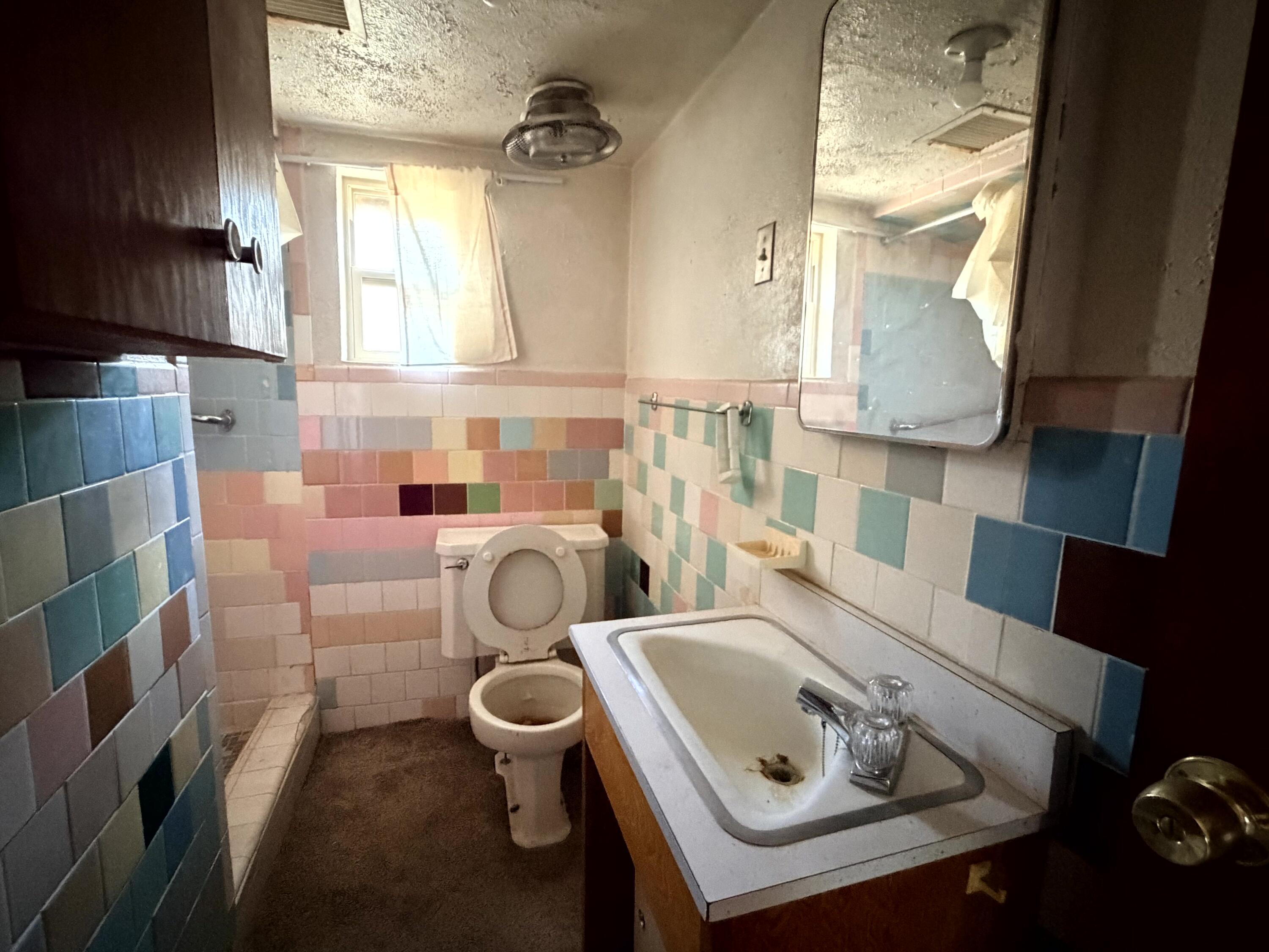 Photo 4 — 301 E Adams Avenue
