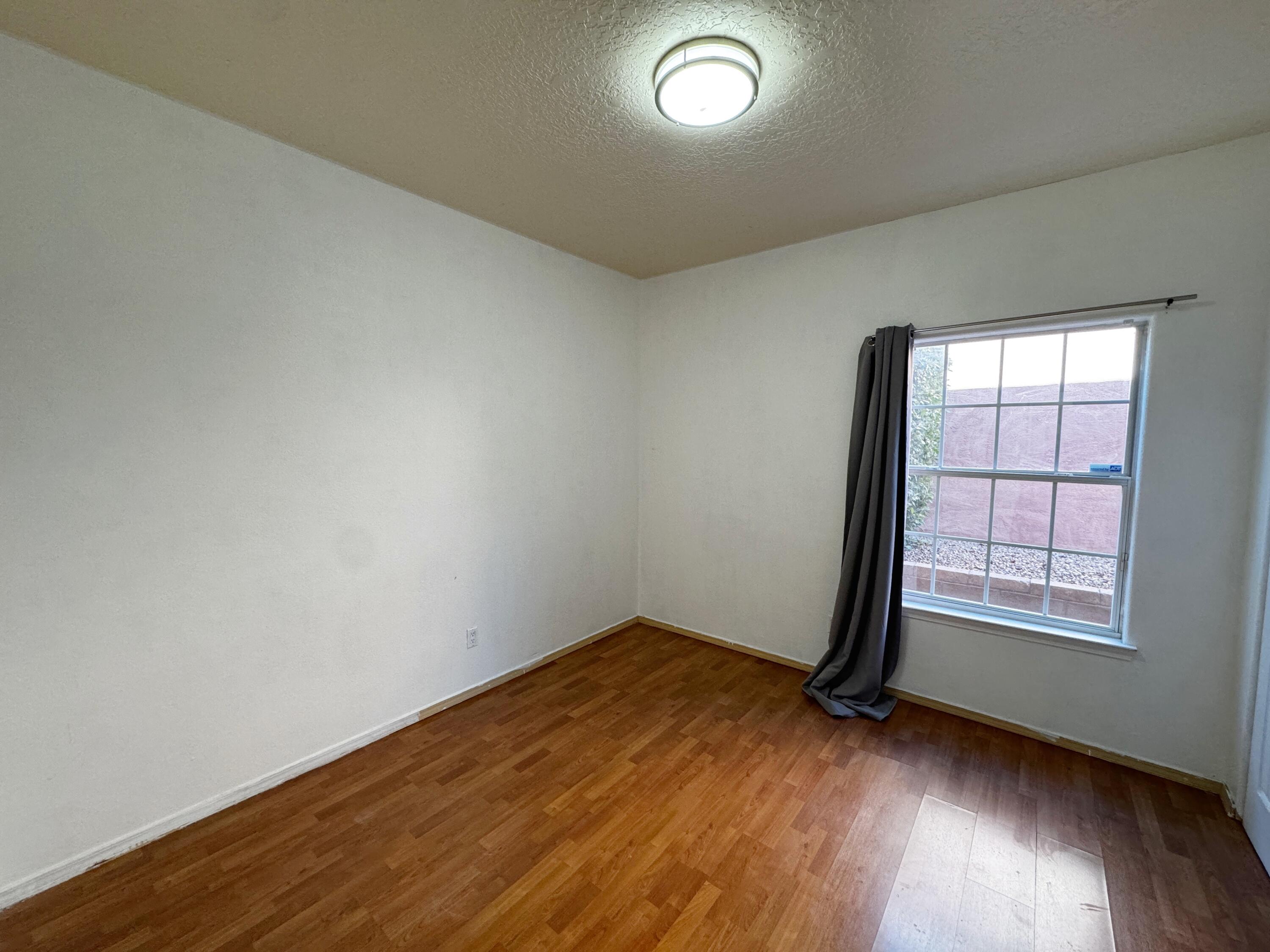 Photo 15 — 8704 Oakcrest Place NW