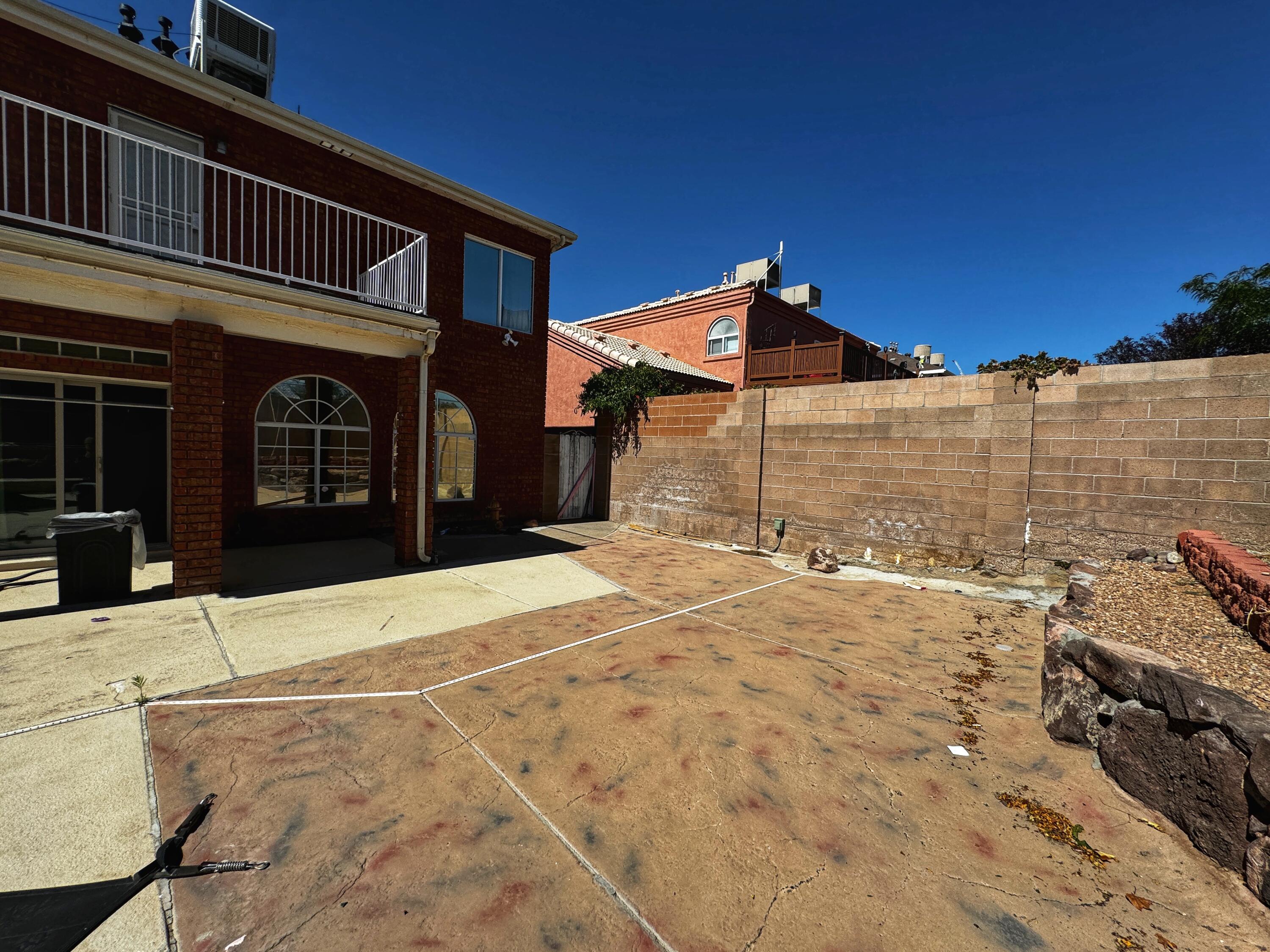 Photo 2 — 8704 Oakcrest Place NW