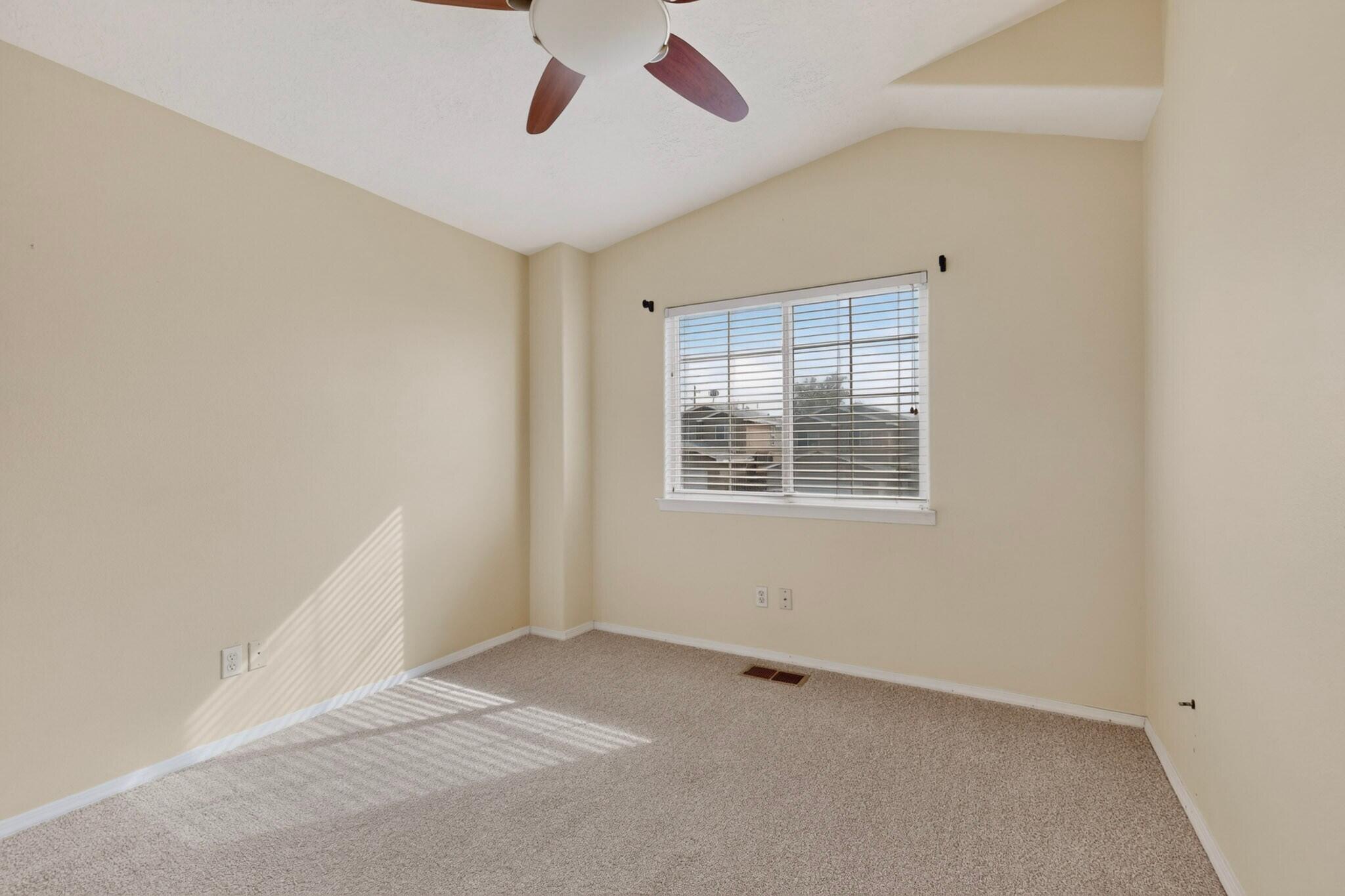 Photo 4 — 7427 Eagle Crest Avenue NE