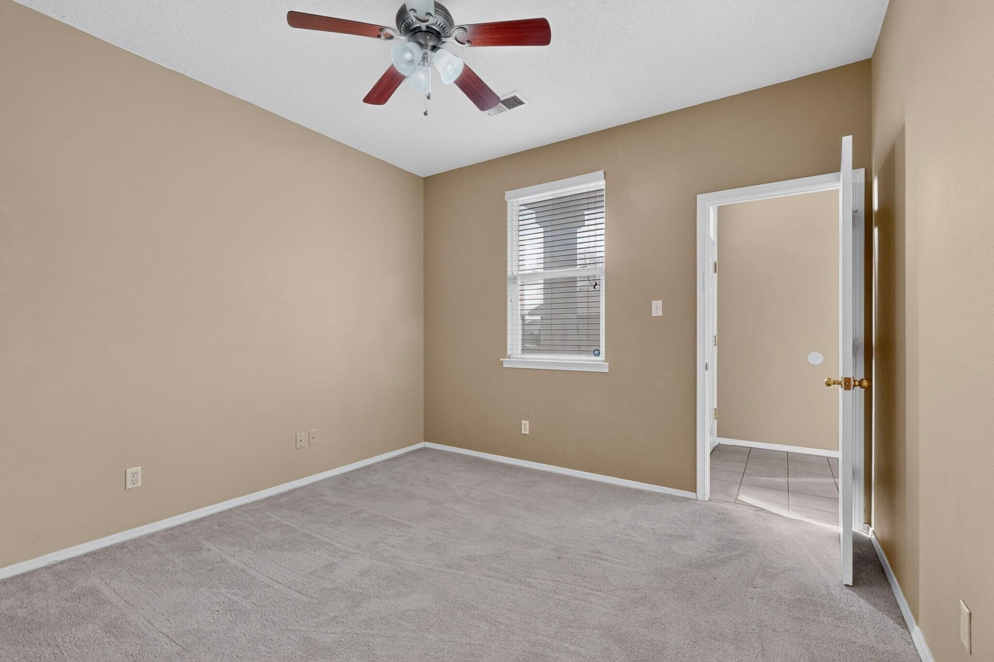 Photo 5 — 7427 Eagle Crest Avenue NE