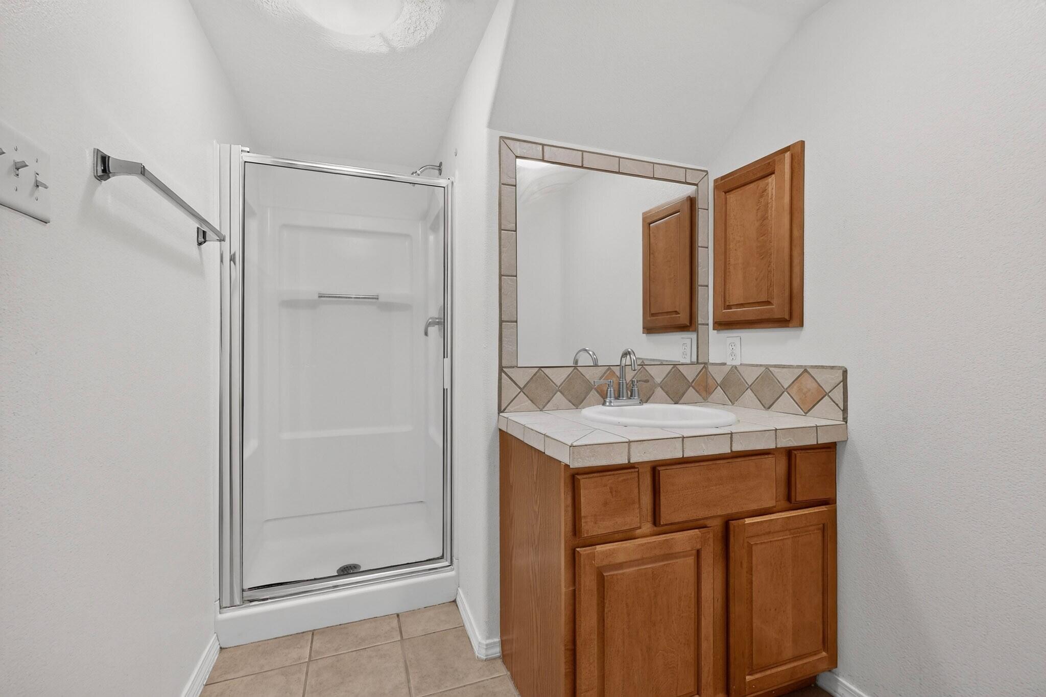 Photo 8 — 7427 Eagle Crest Avenue NE