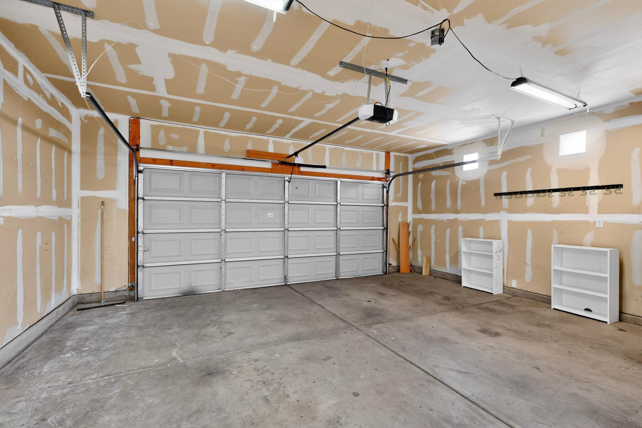 Photo 11 — 7427 Eagle Crest Avenue NE