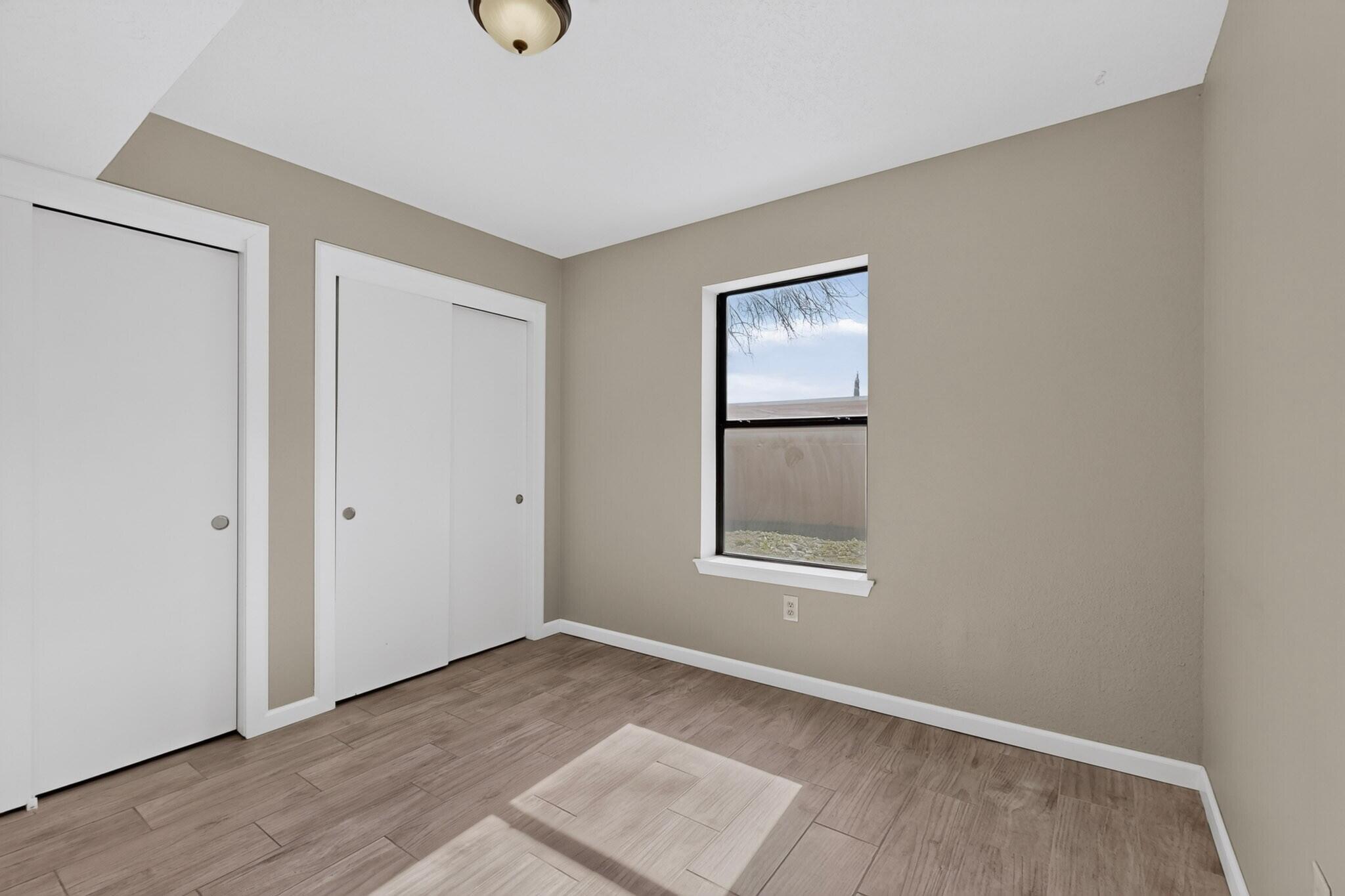 Photo 19 — 8001 Independence Drive NW