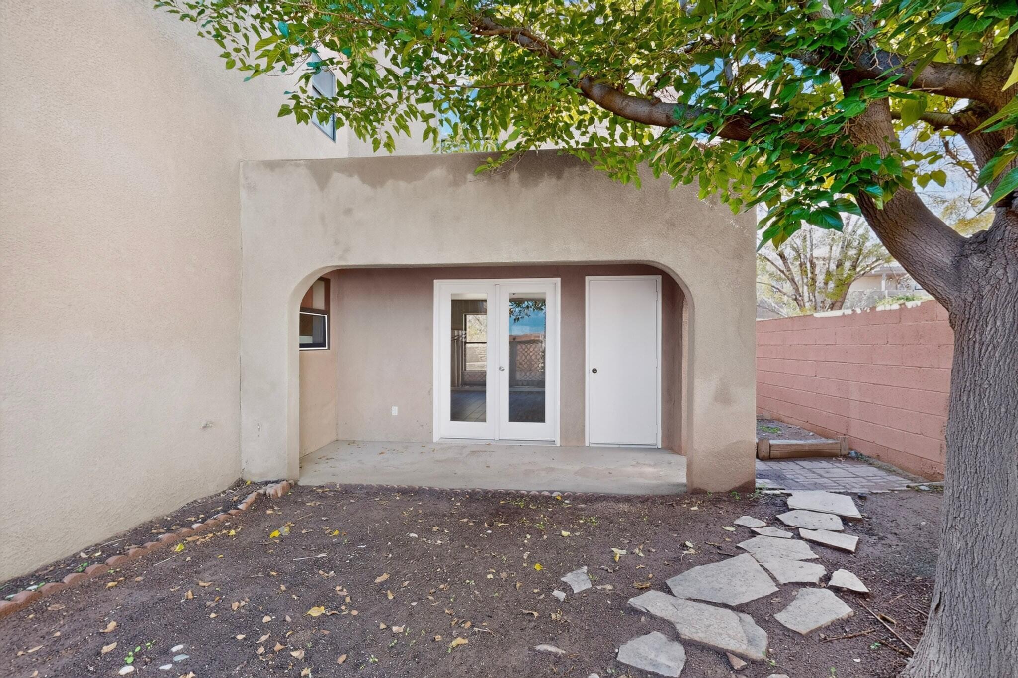 Photo 14 — 8001 Independence Drive NW
