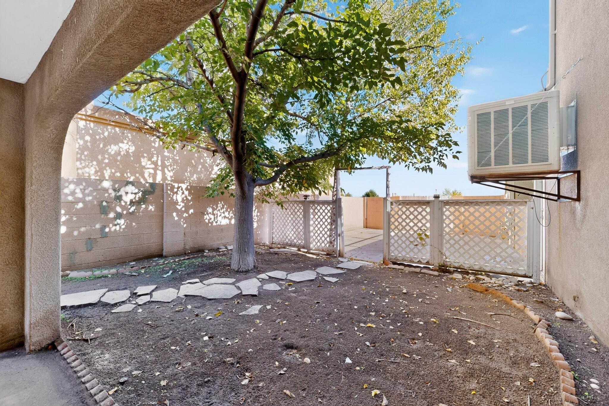 Photo 13 — 8001 Independence Drive NW