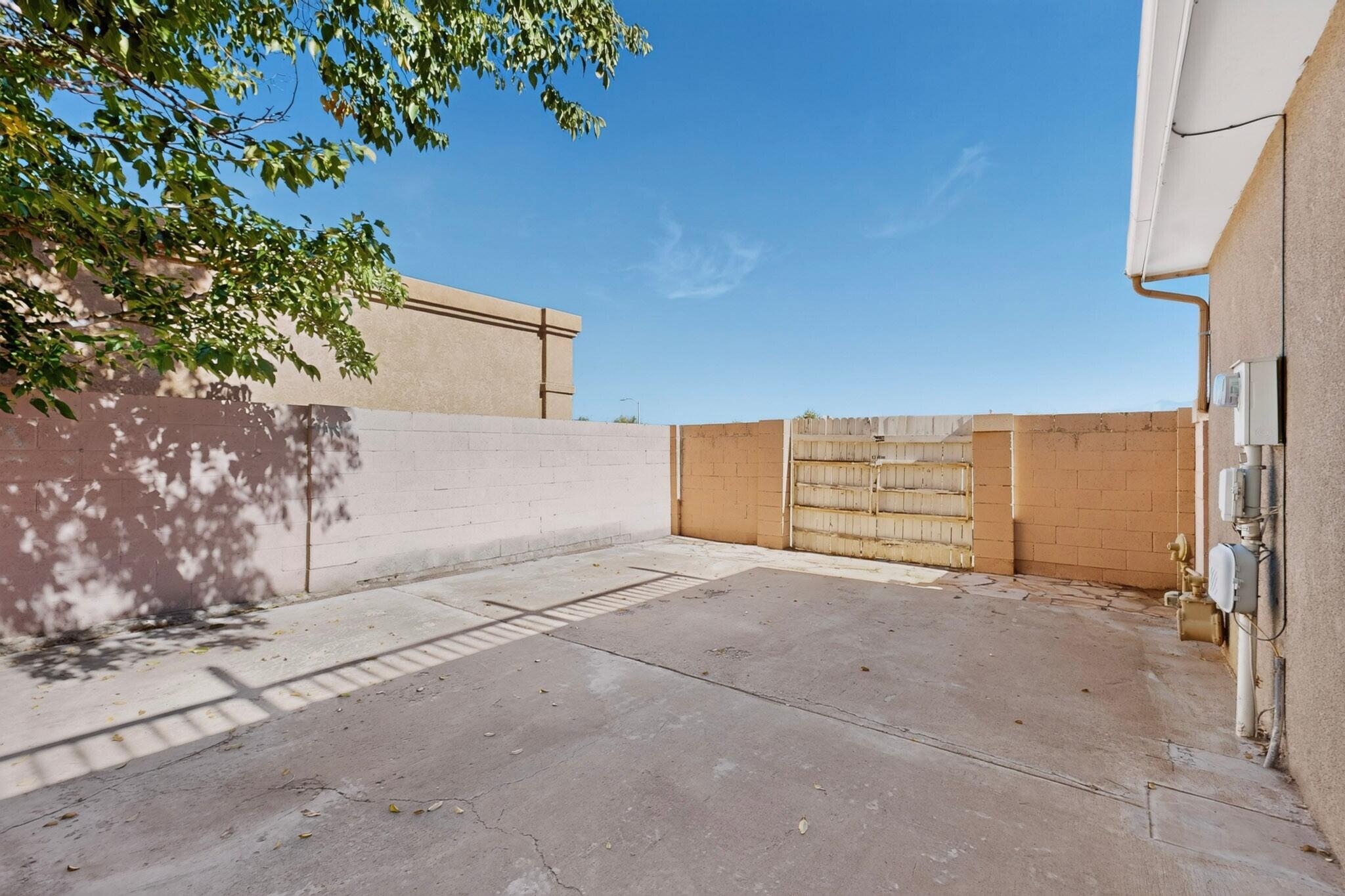 Photo 6 — 8001 Independence Drive NW