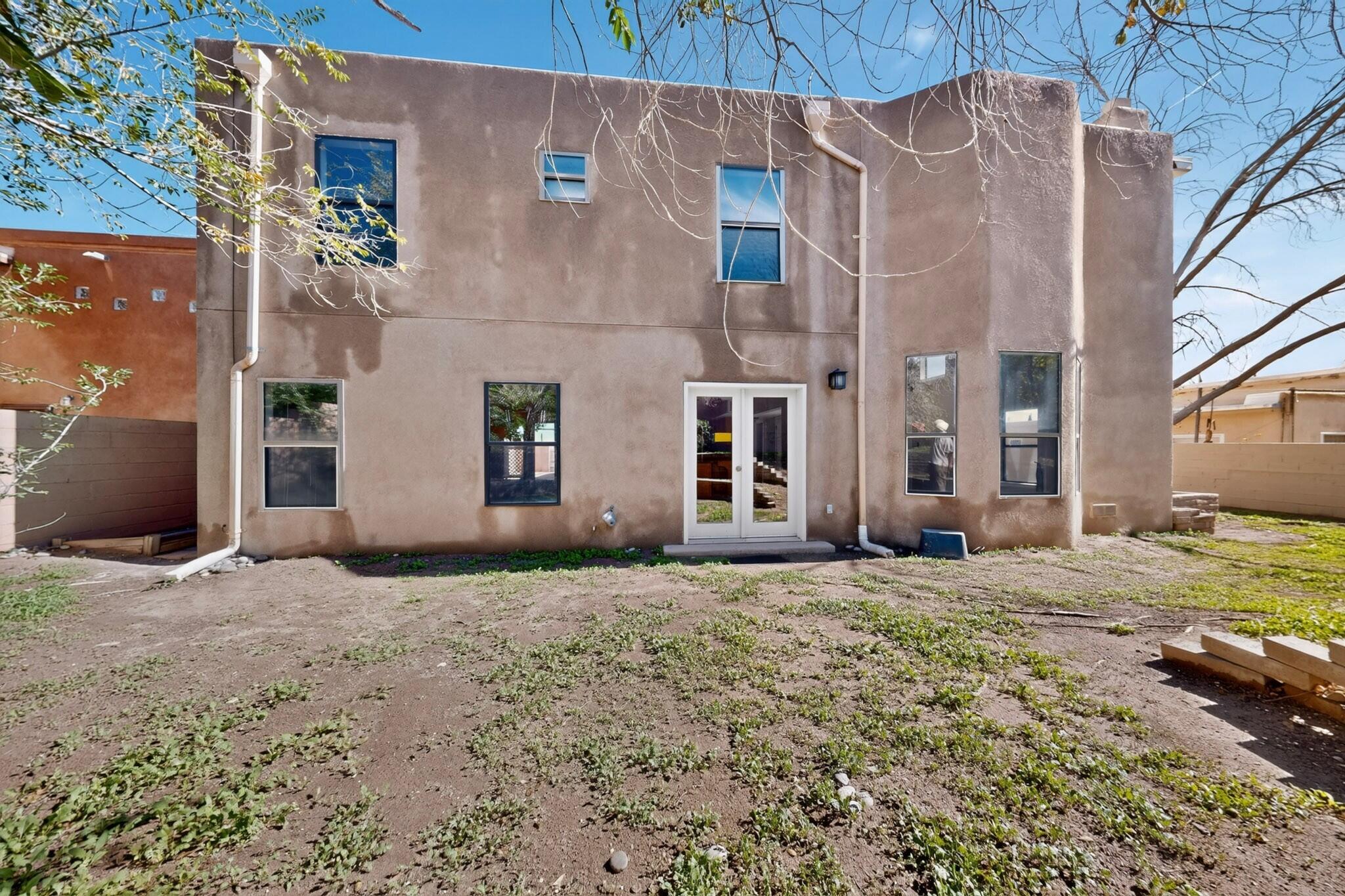Photo 4 — 8001 Independence Drive NW