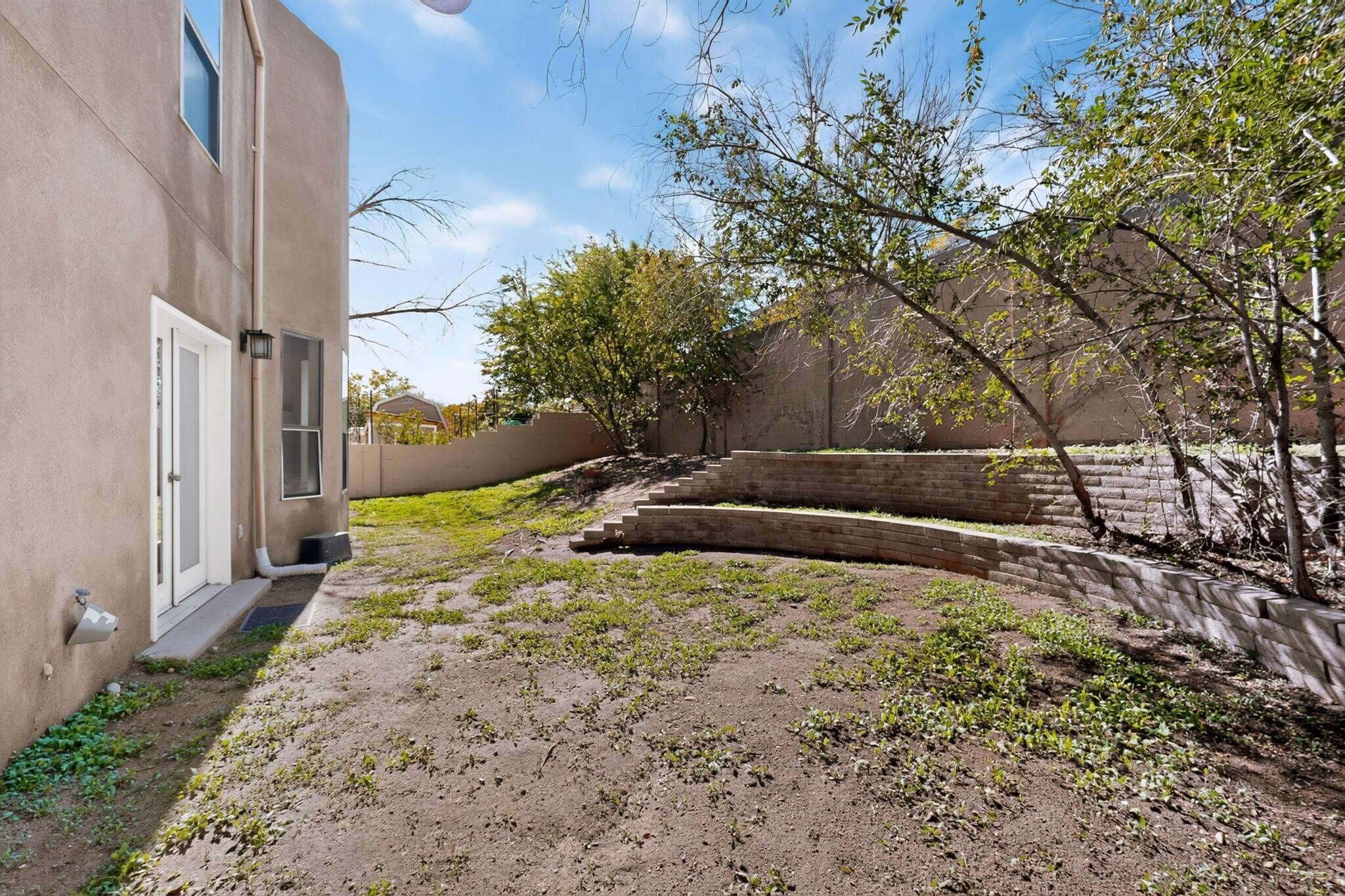 Photo 3 — 8001 Independence Drive NW