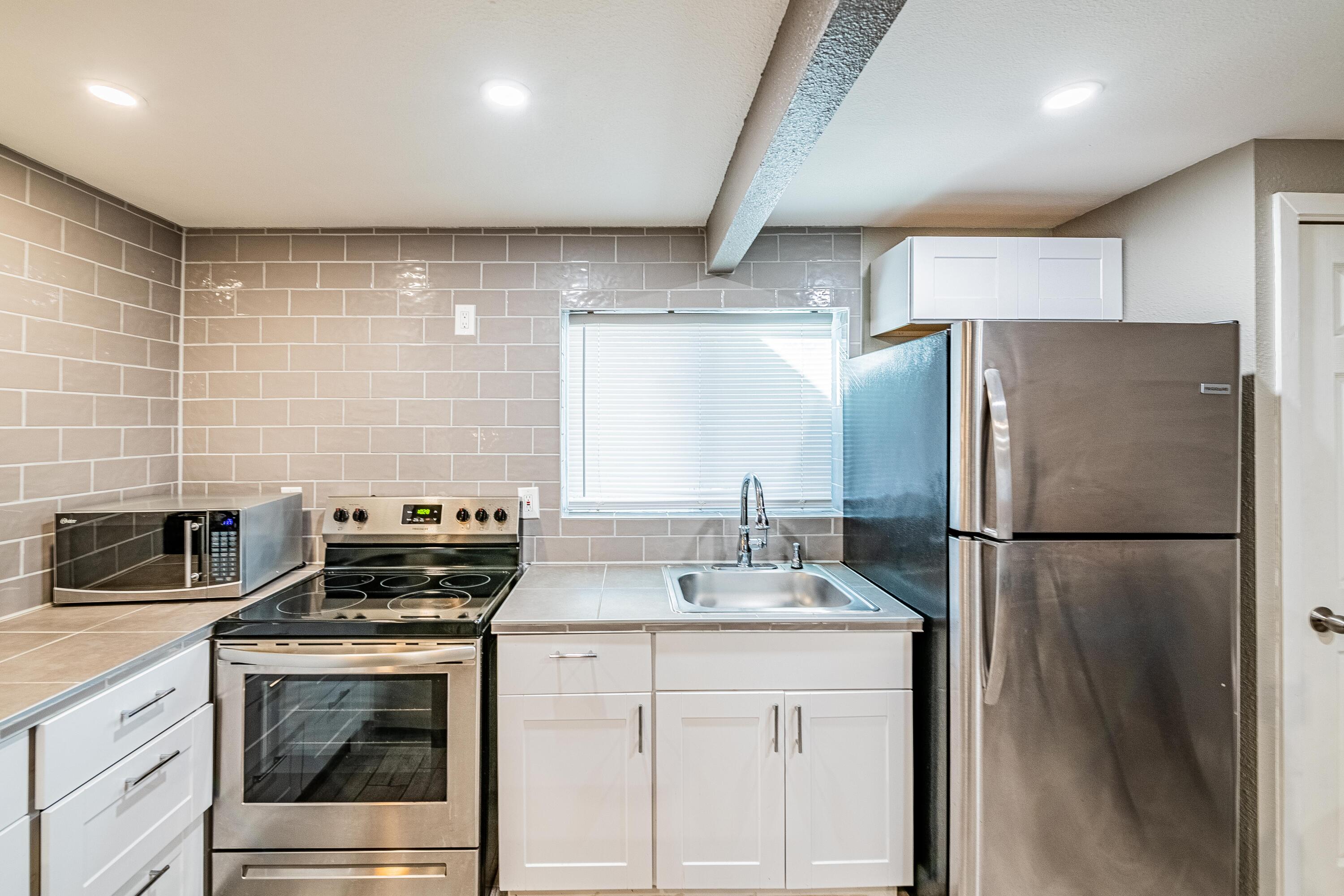 Photo 17 — 704 Pacific Avenue SW