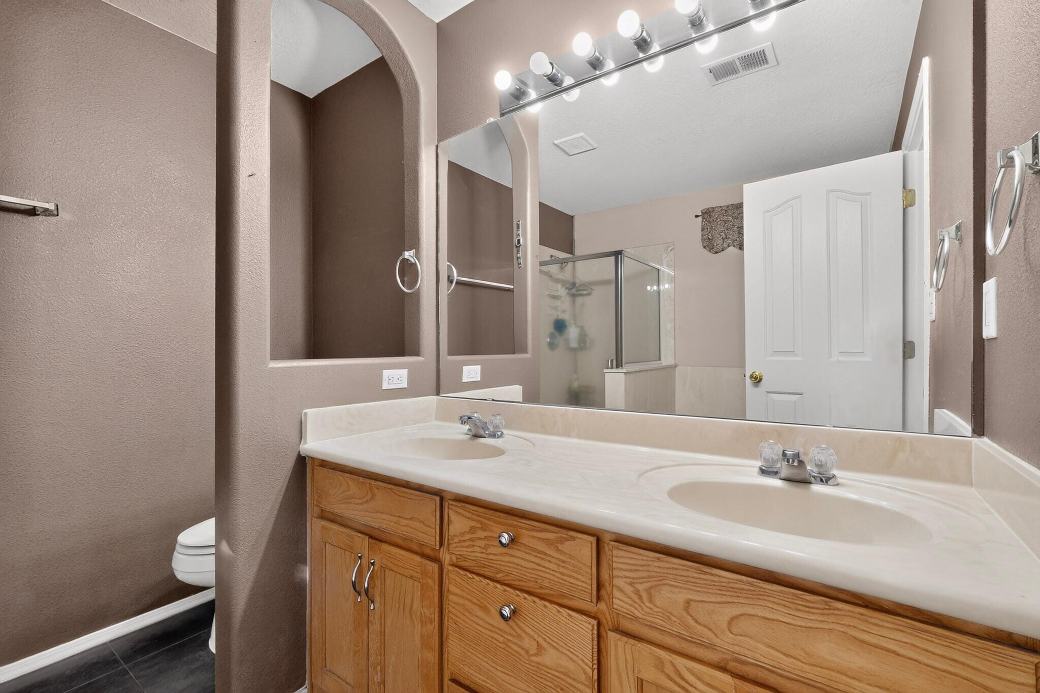 Photo 20 — 636 Escavada Street SW