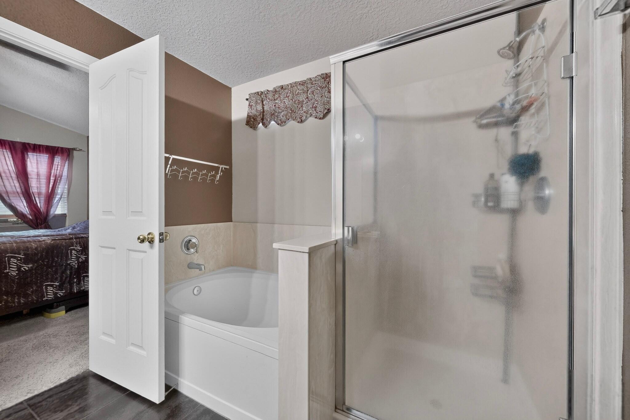 Photo 18 — 636 Escavada Street SW