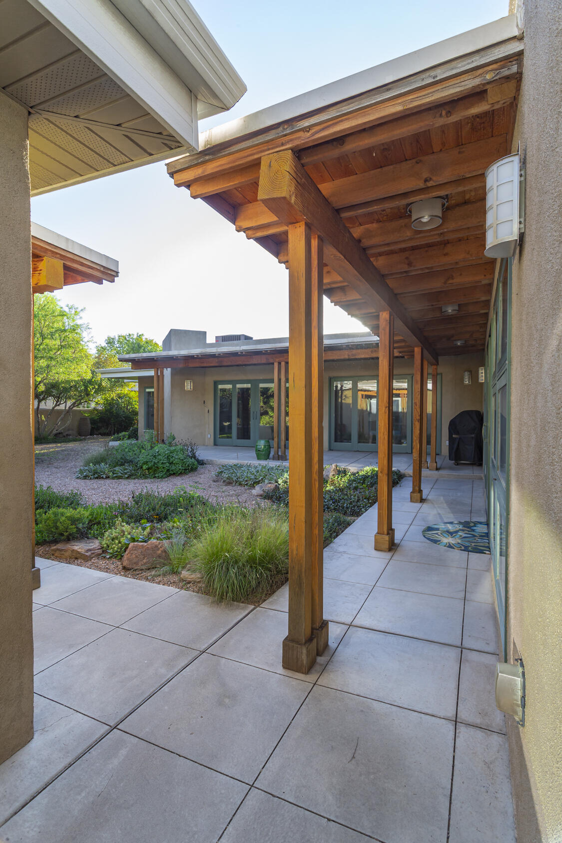 Photo 20 — 810 Parkland Circle SE