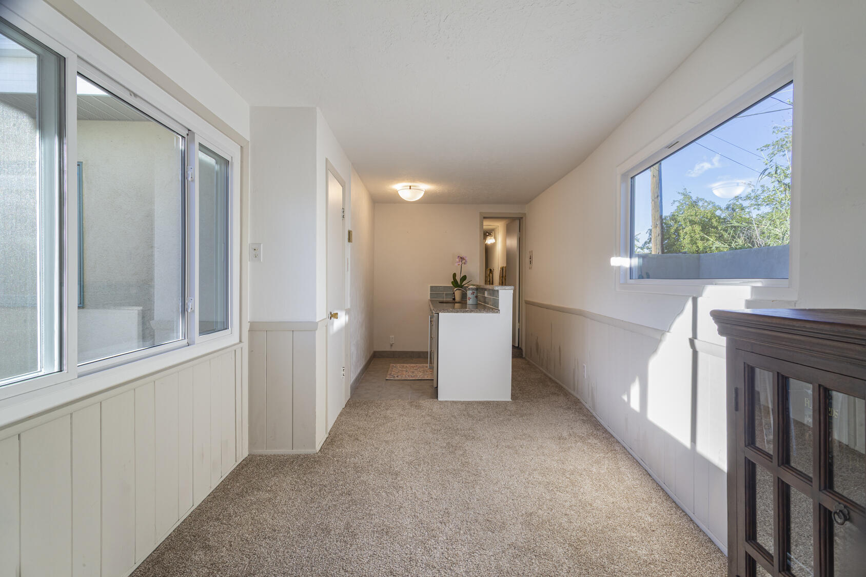 Photo 17 — 810 Parkland Circle SE