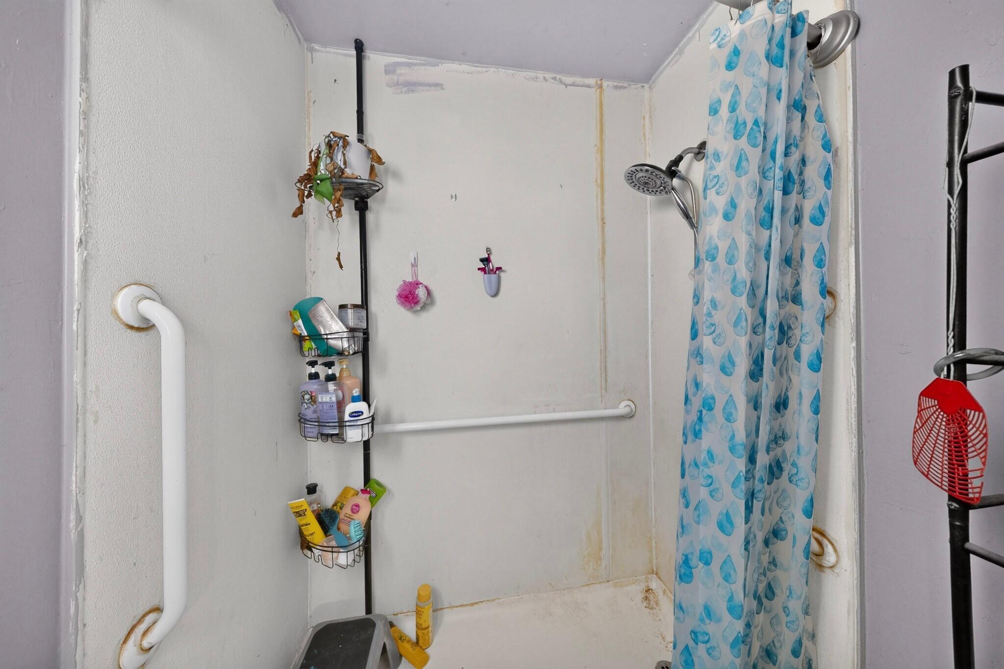 Photo 17 — 321 N 6th Street