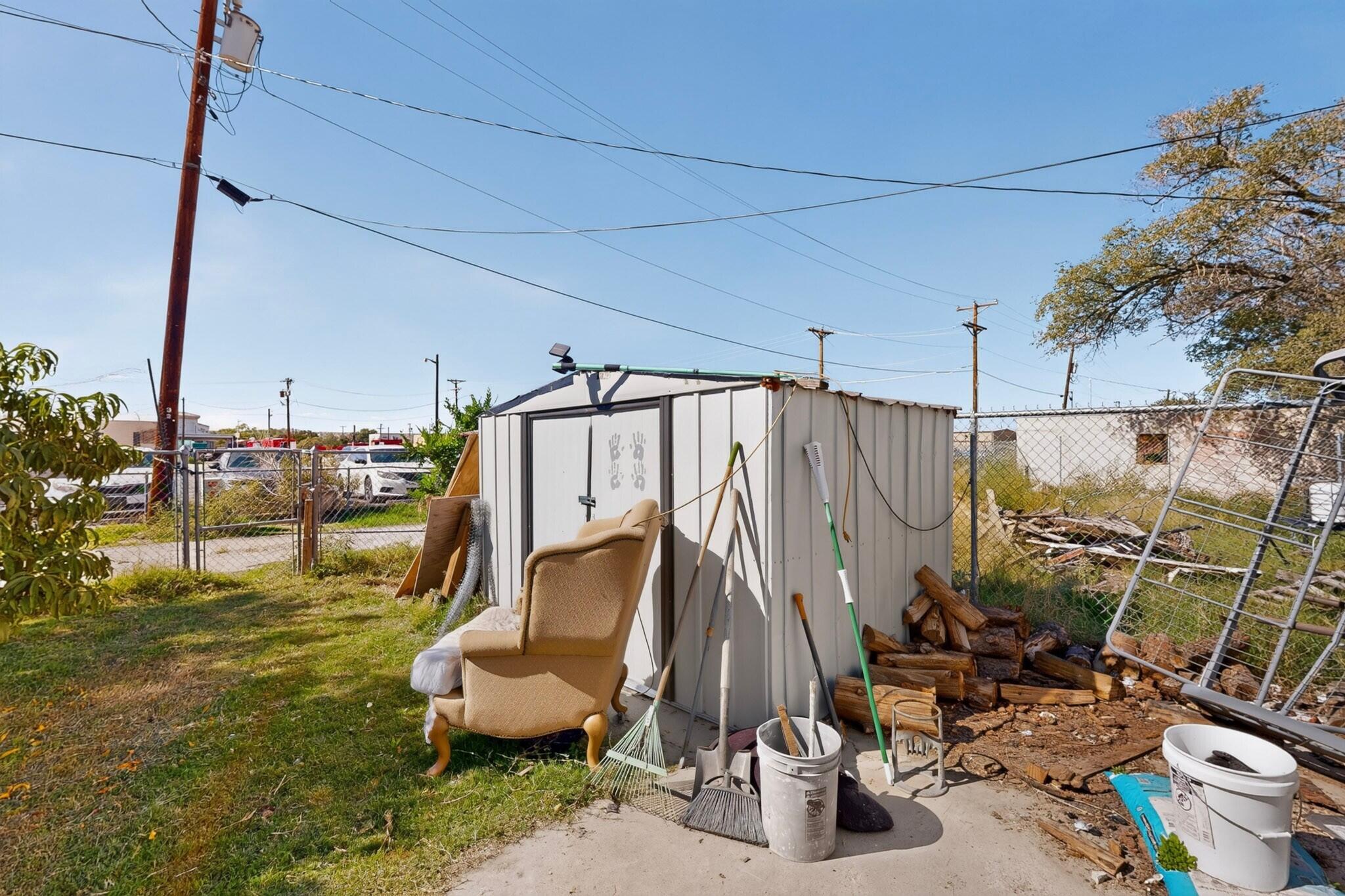 Photo 4 — 321 N 6th Street