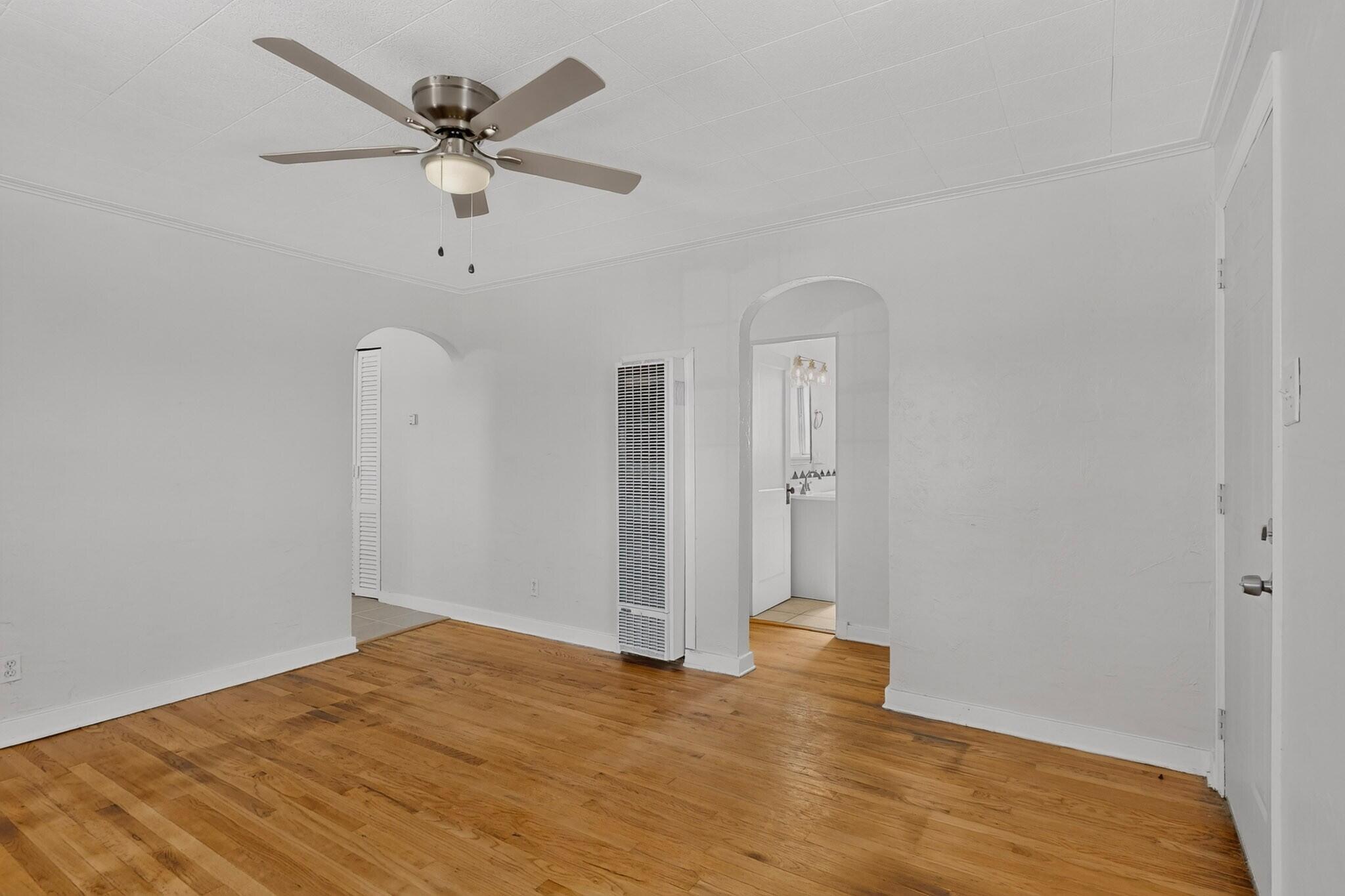 Photo 20 — 423 Alcazar Street NE