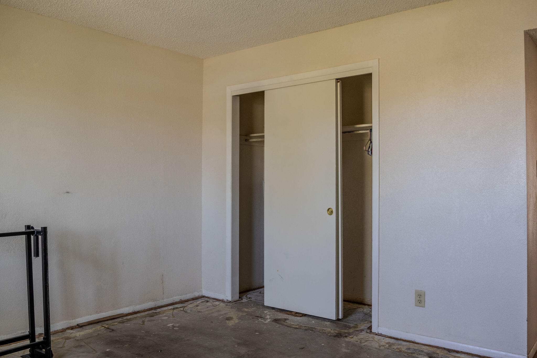 Photo 13 — 4002 El Dedo Court SE