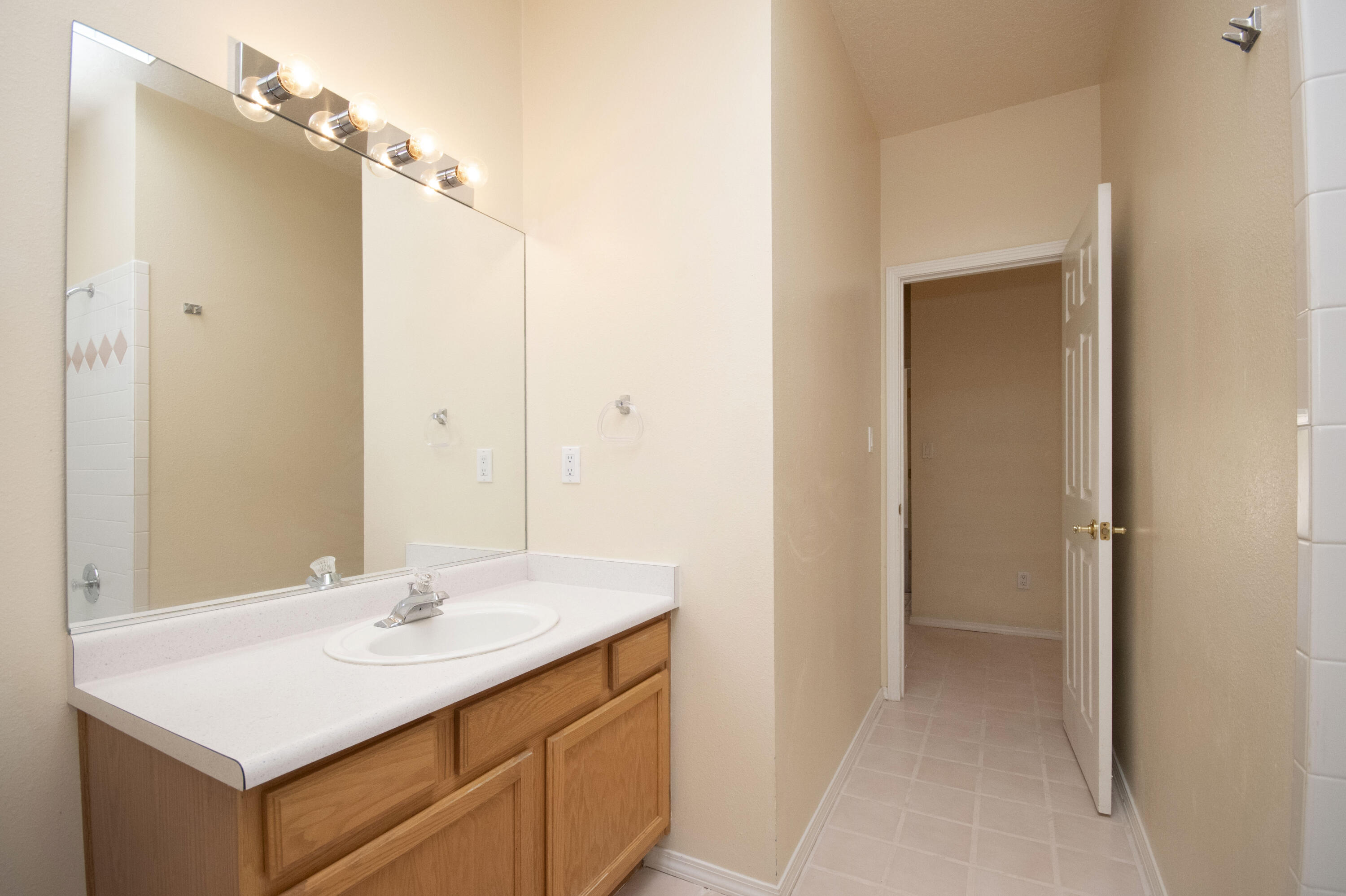 Photo 20 — 328 Serenity Court SE