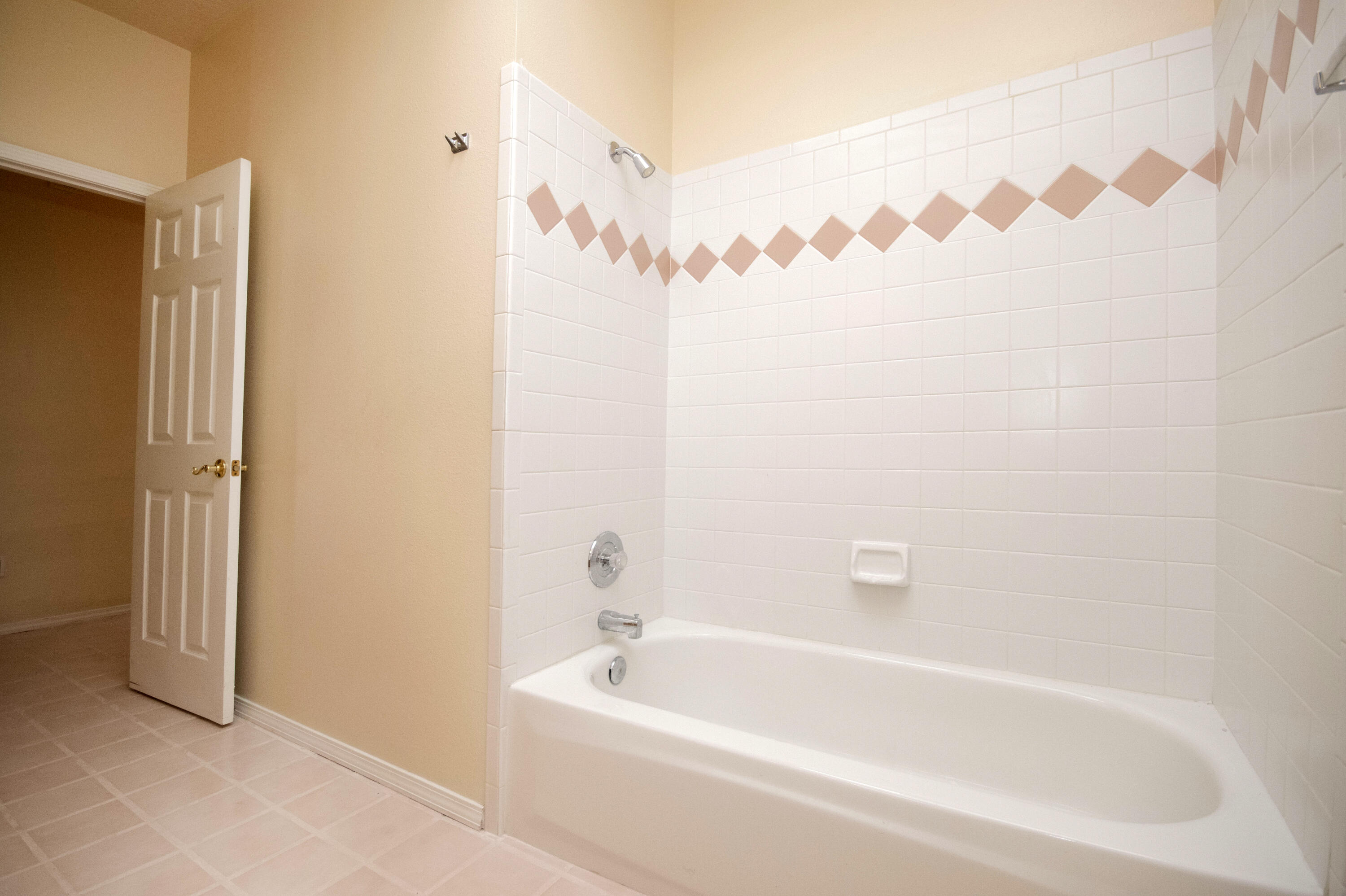 Photo 10 — 328 Serenity Court SE