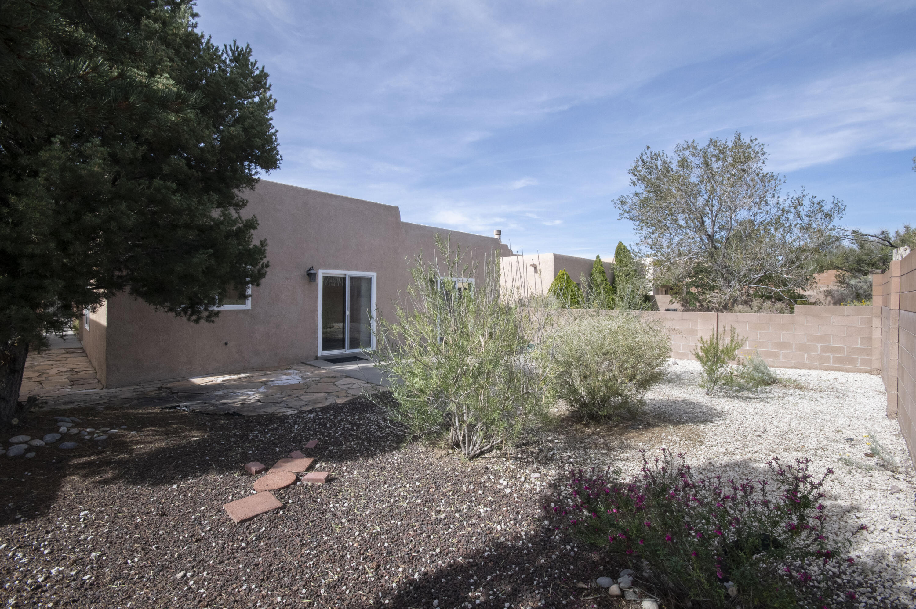 Photo 6 — 328 Serenity Court SE