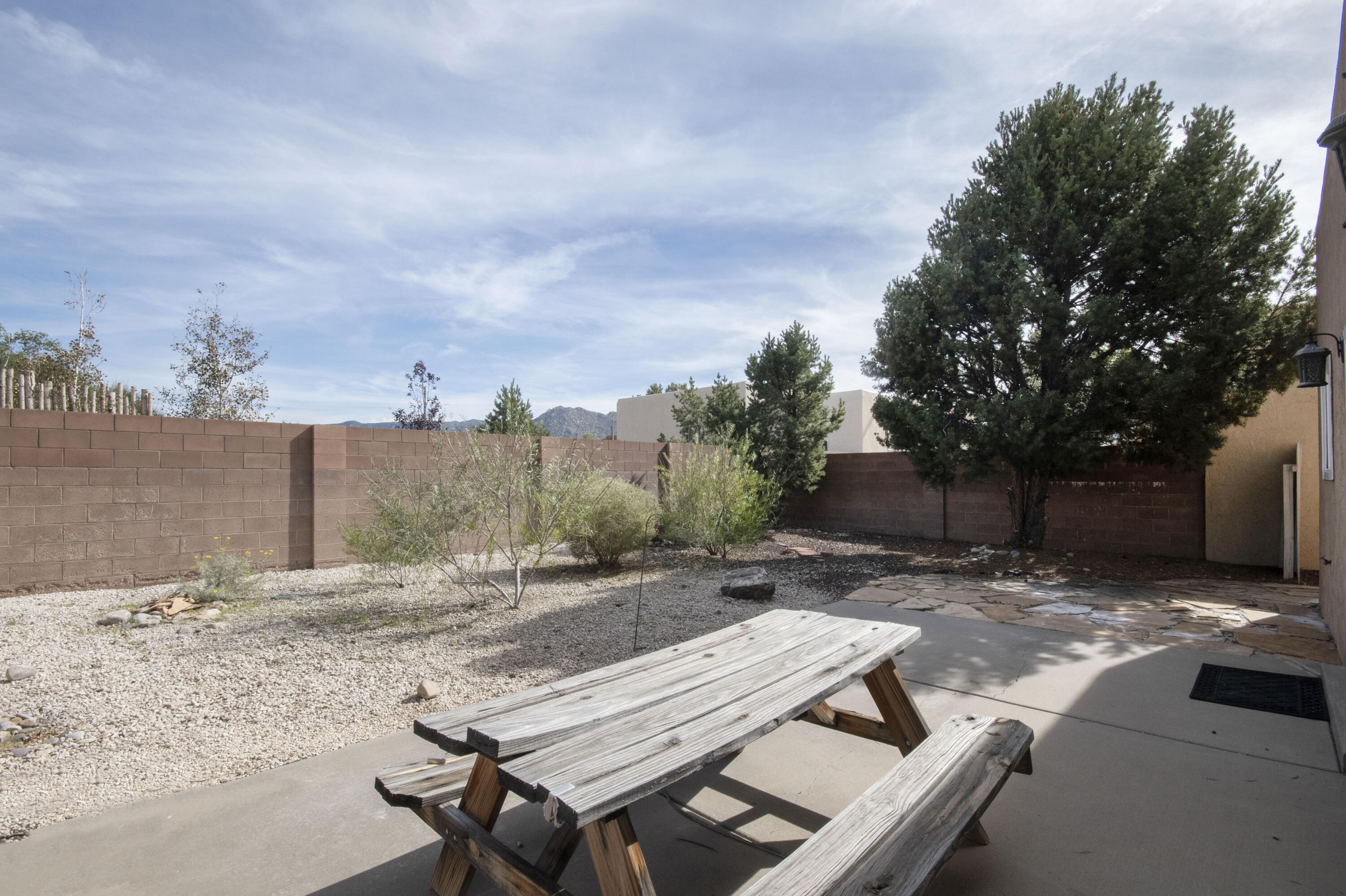 Photo 4 — 328 Serenity Court SE